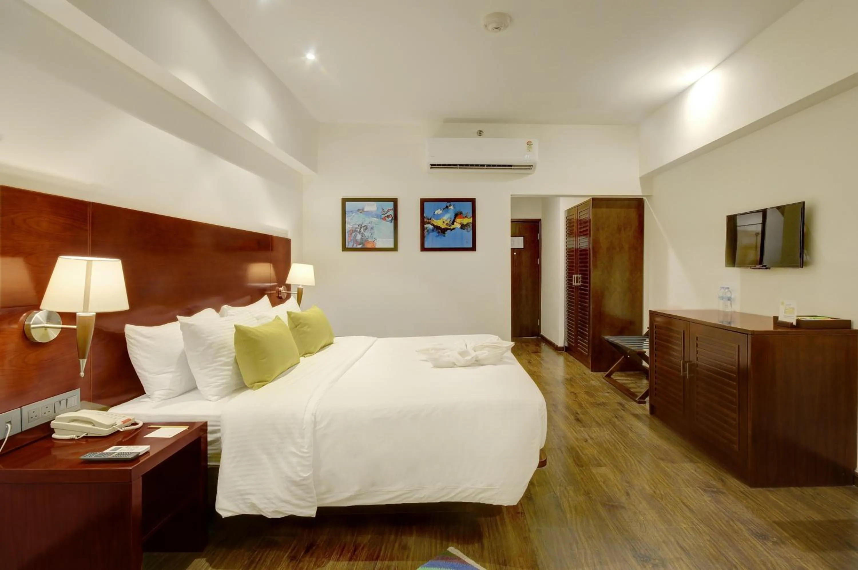 Bedroom, Bed in Regenta Central Hestia Dahej, Bhensali