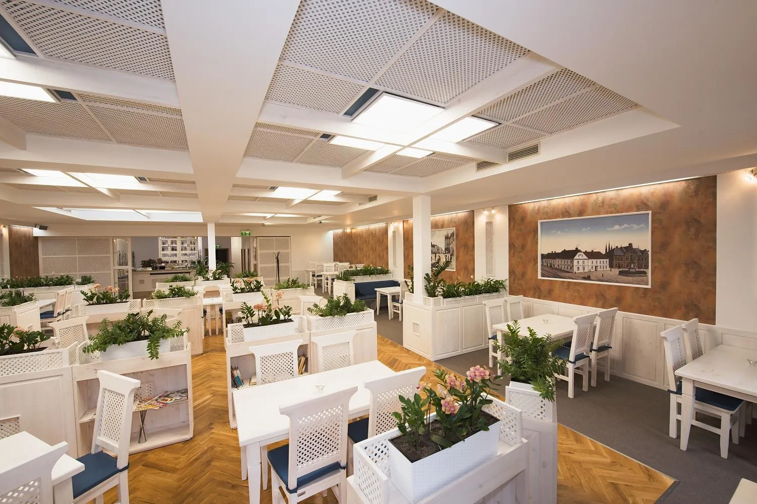 Restaurant/places to eat in Hotel Slavia