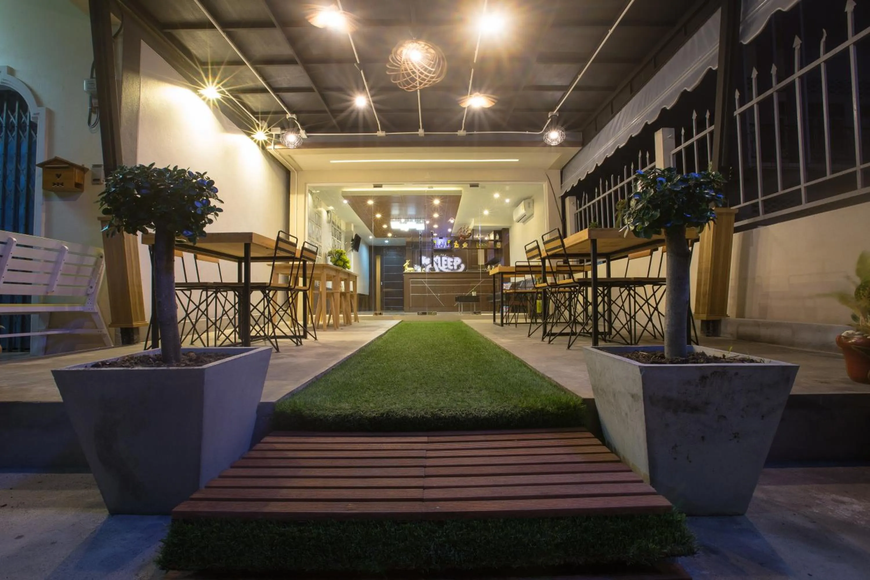 Restaurant/places to eat in The Sleep Phang-nga