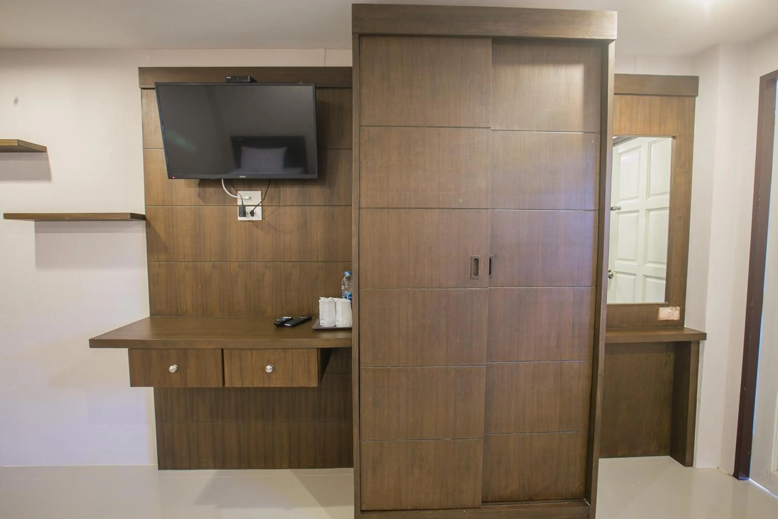 TV and multimedia in The Sleep Phang-nga