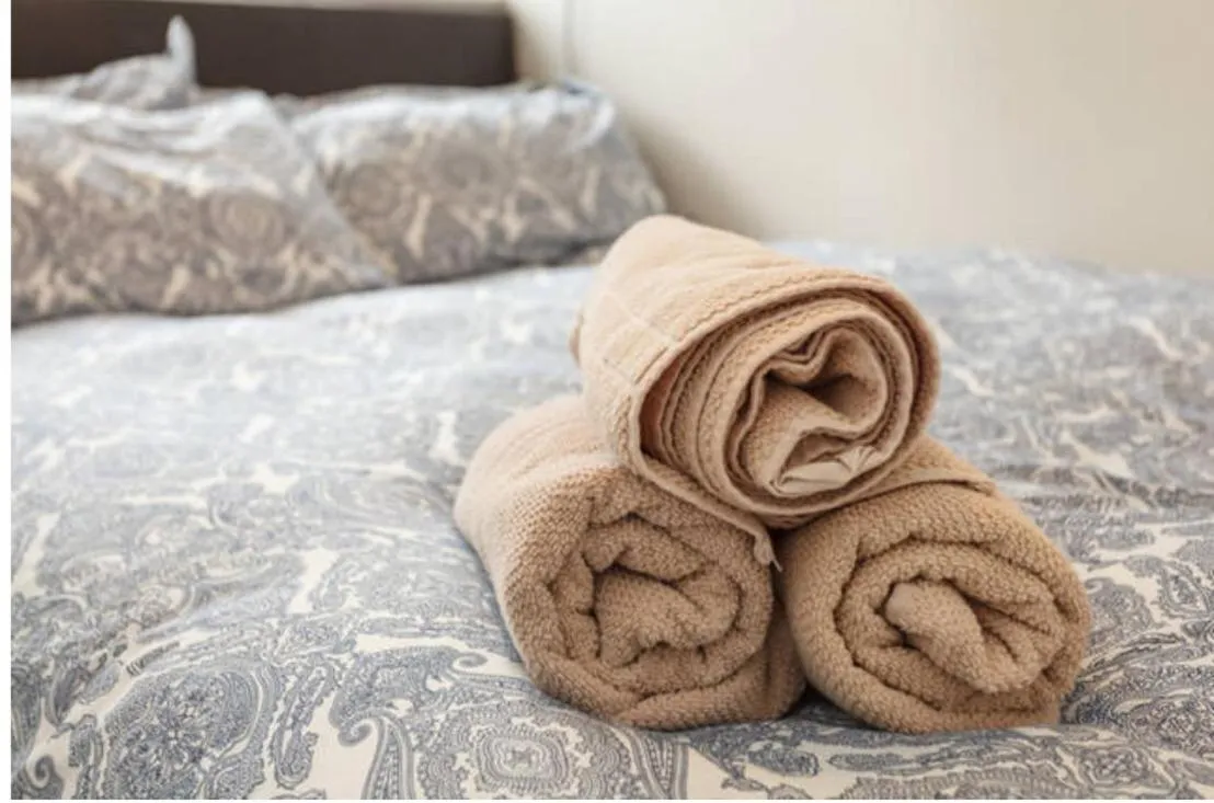Shirley Apartments, Cozy Studio, Self Check in, 10 min Drive to City Centre, Walking to Redbridge Train Station