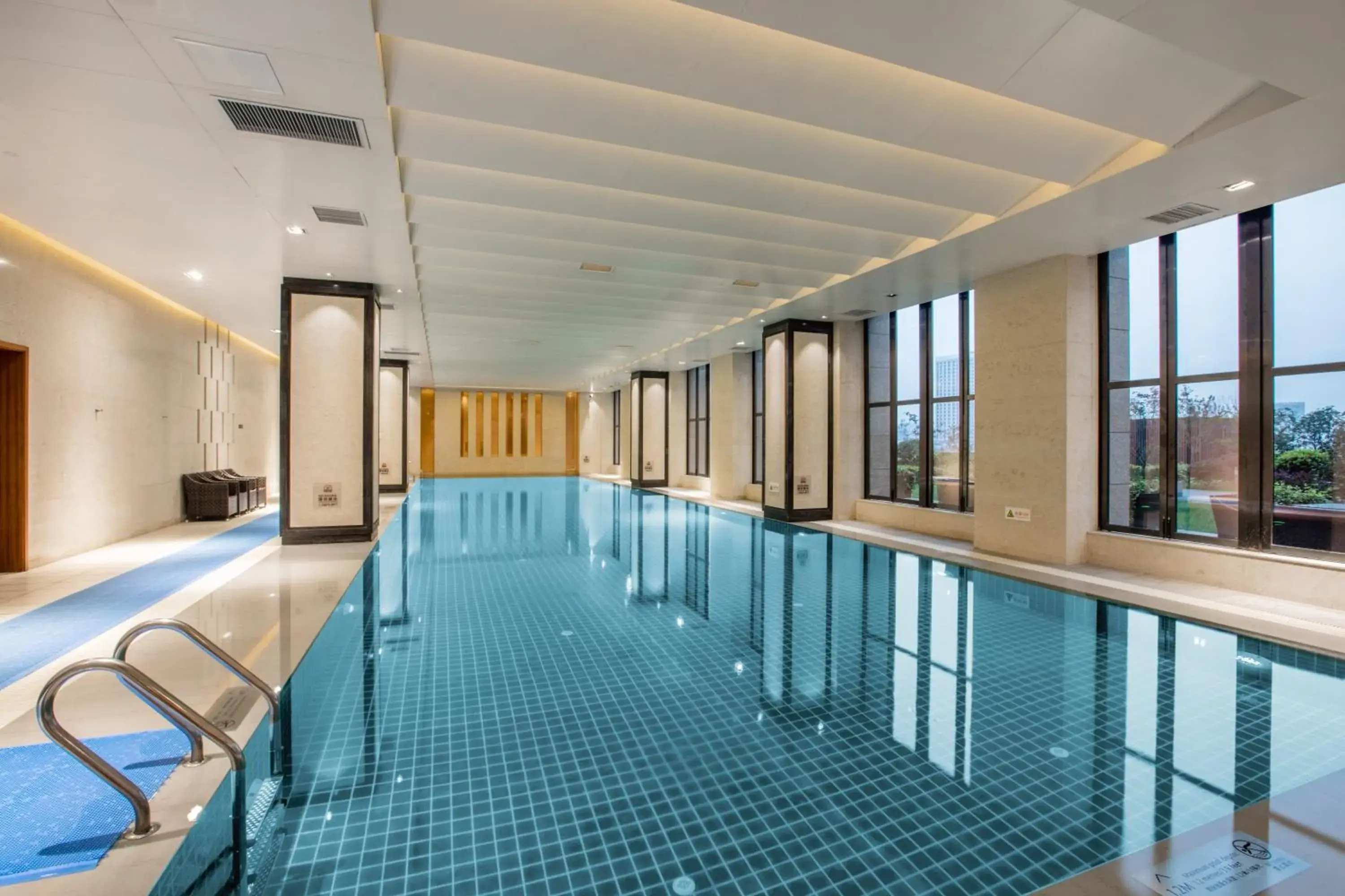 Swimming pool in Crowne Plaza Hefei Rongqiao by IHG Swimming pool in Crowne Plaza Hefei Rongqiao by IHG