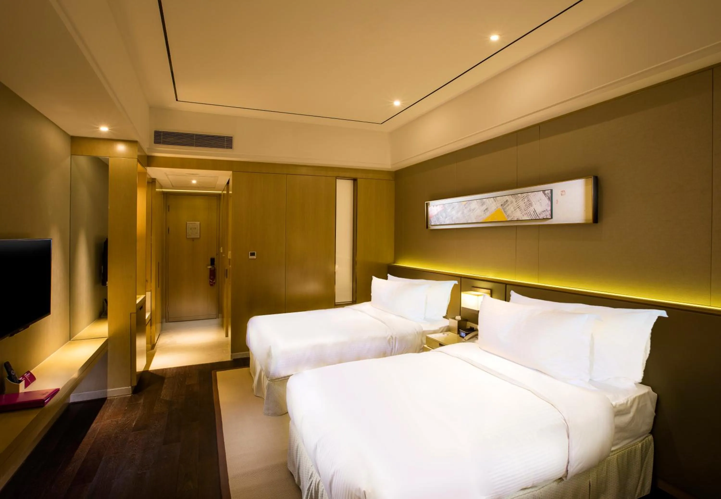 Photo of the whole room in Crowne Plaza Hefei Rongqiao by IHG