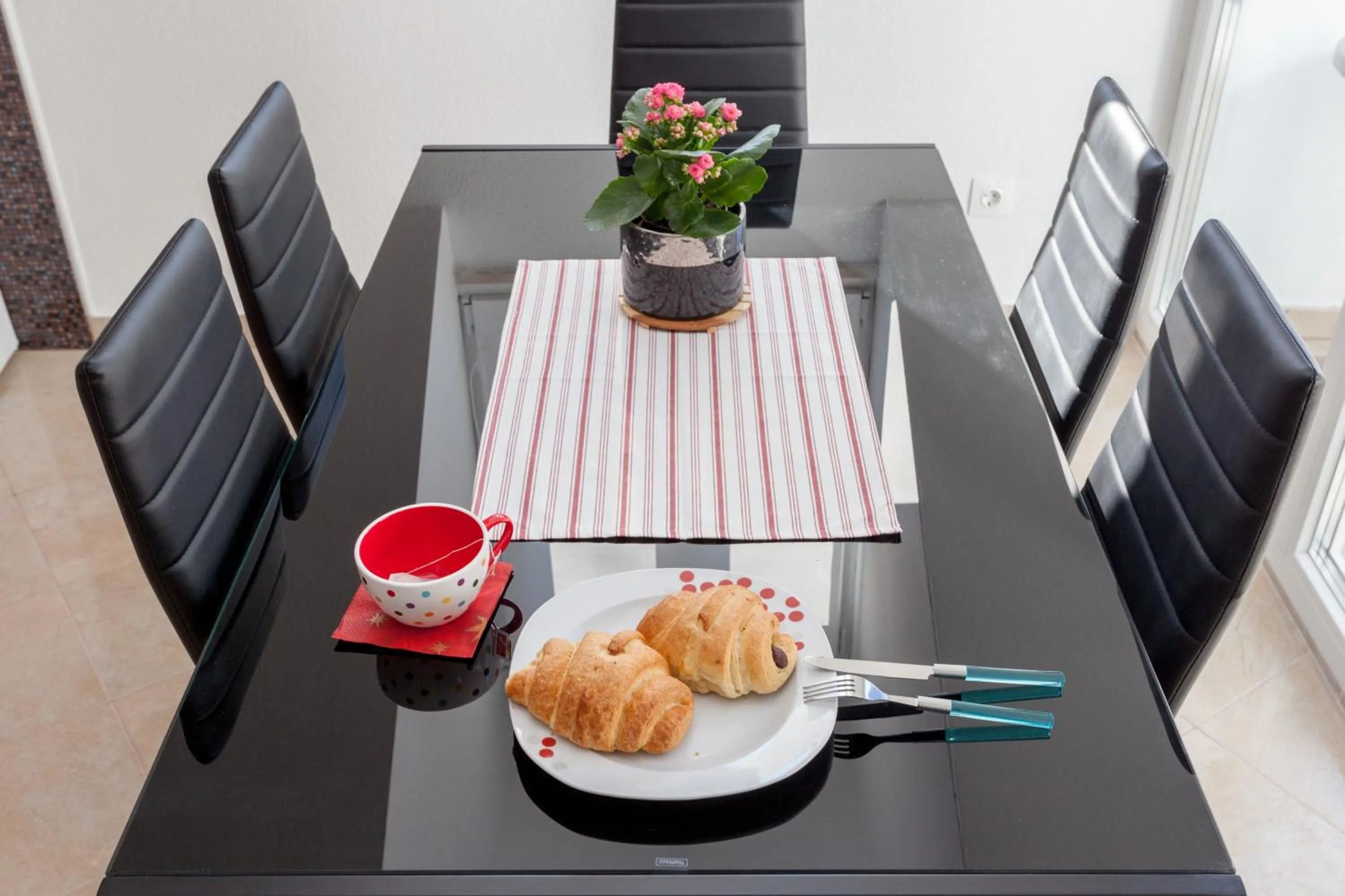 Dining area in Apartment Mistral 51