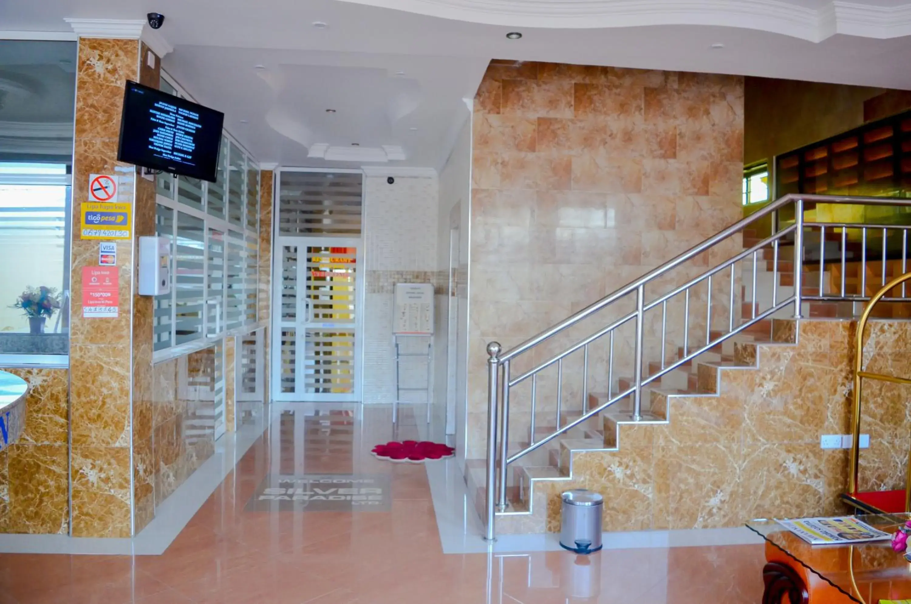 Restaurant/places to eat in Silver Paradise Hotel Restaurant/places to eat in Silver Paradise Hotel