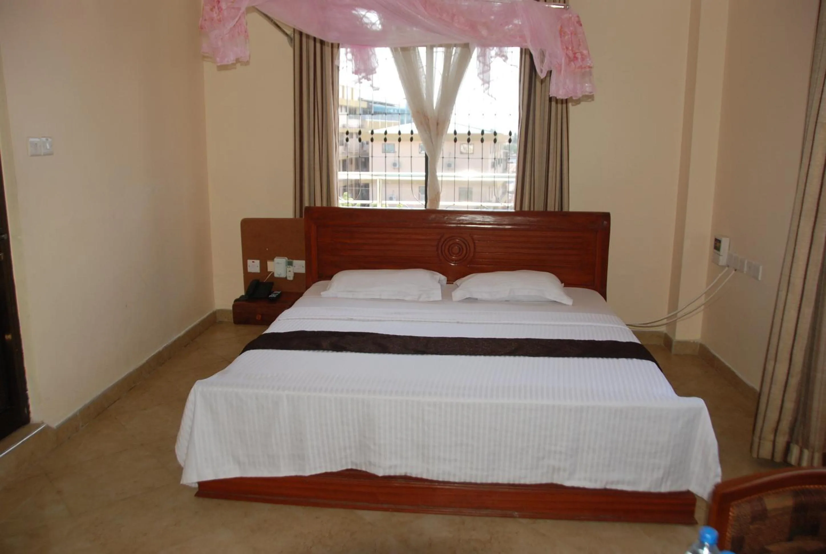 bunk bed, Bed in Silver Paradise Hotel