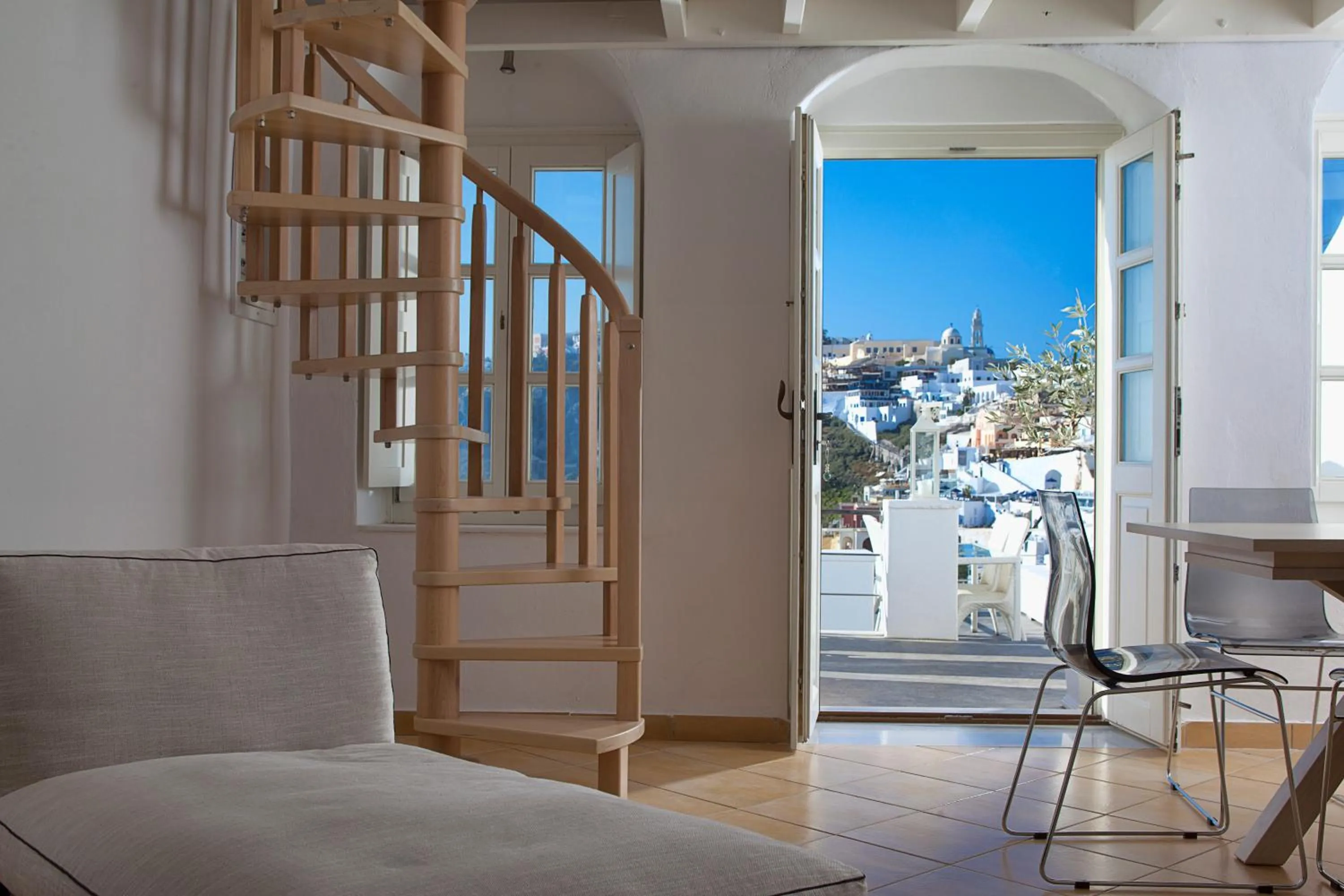 Day in 1809 Villa by Thireas