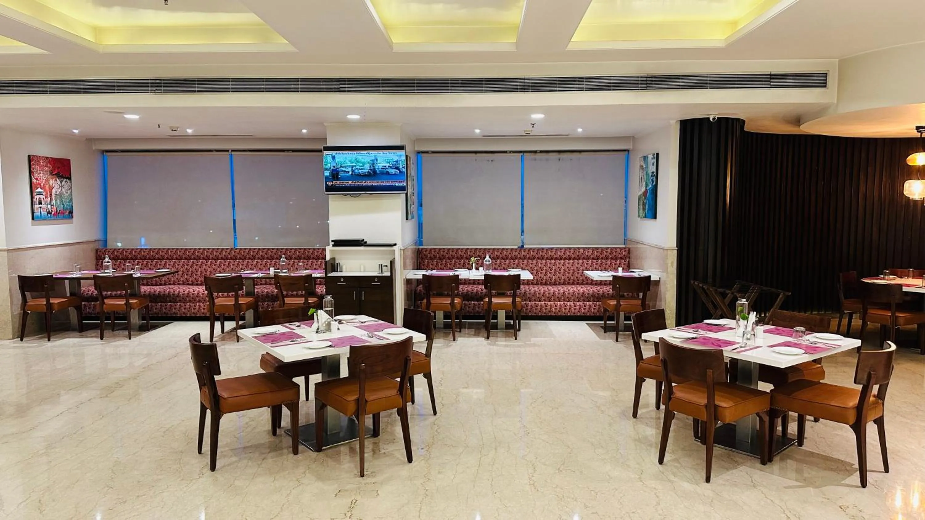 Restaurant/places to eat in Regenta Central Jaipur