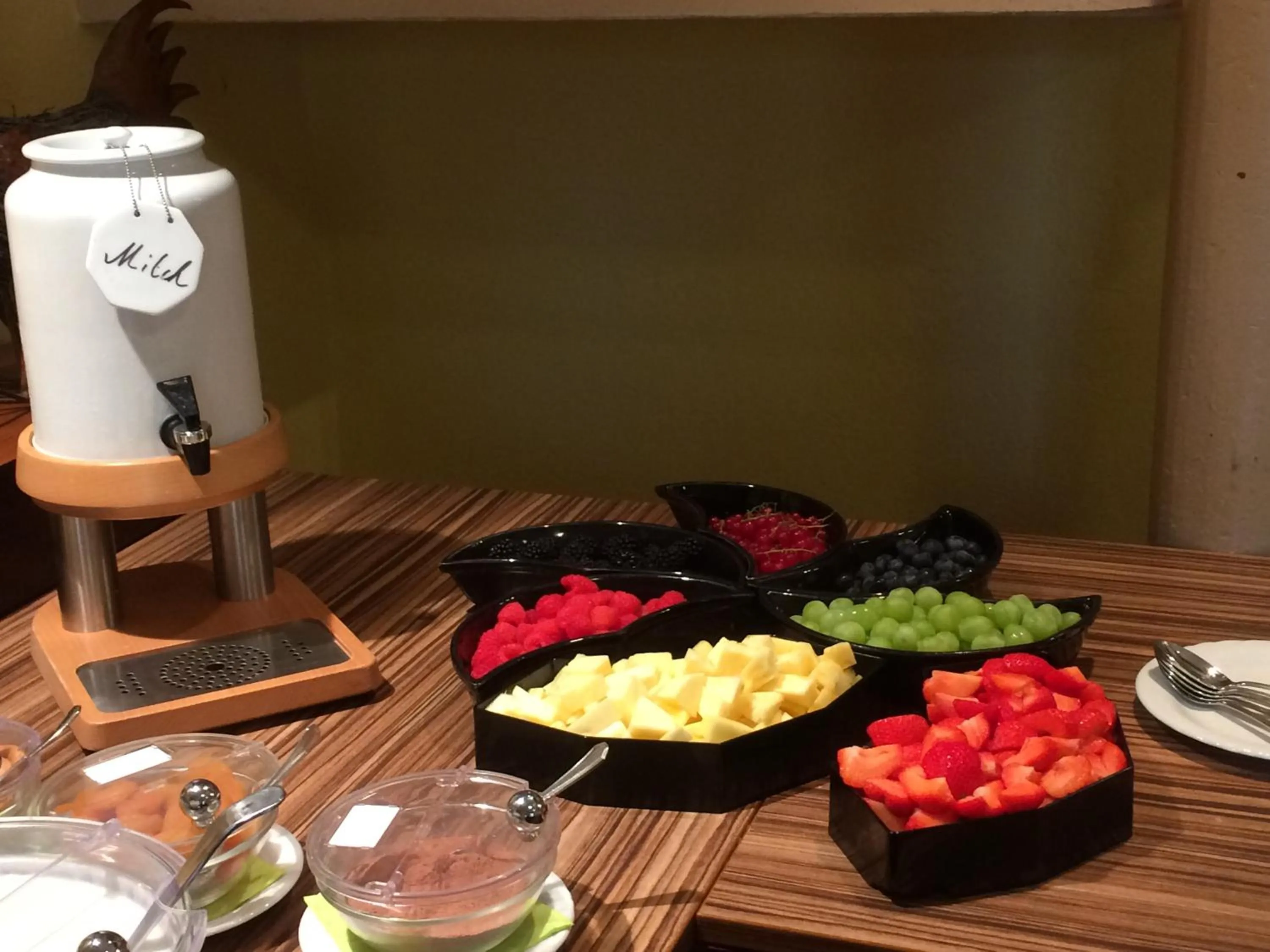 Buffet breakfast in Hotel Zum Herrenhaus