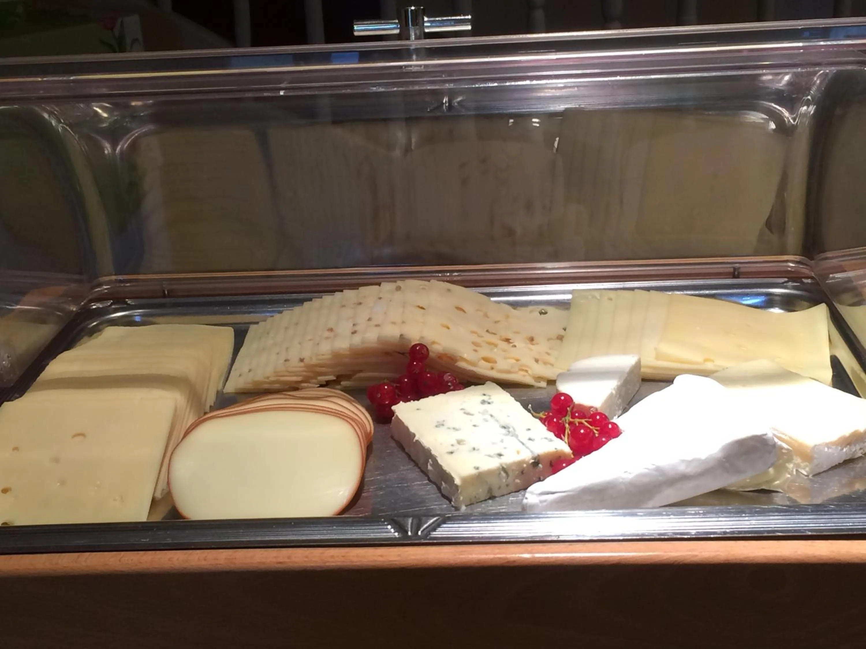 Buffet breakfast in Hotel Zum Herrenhaus