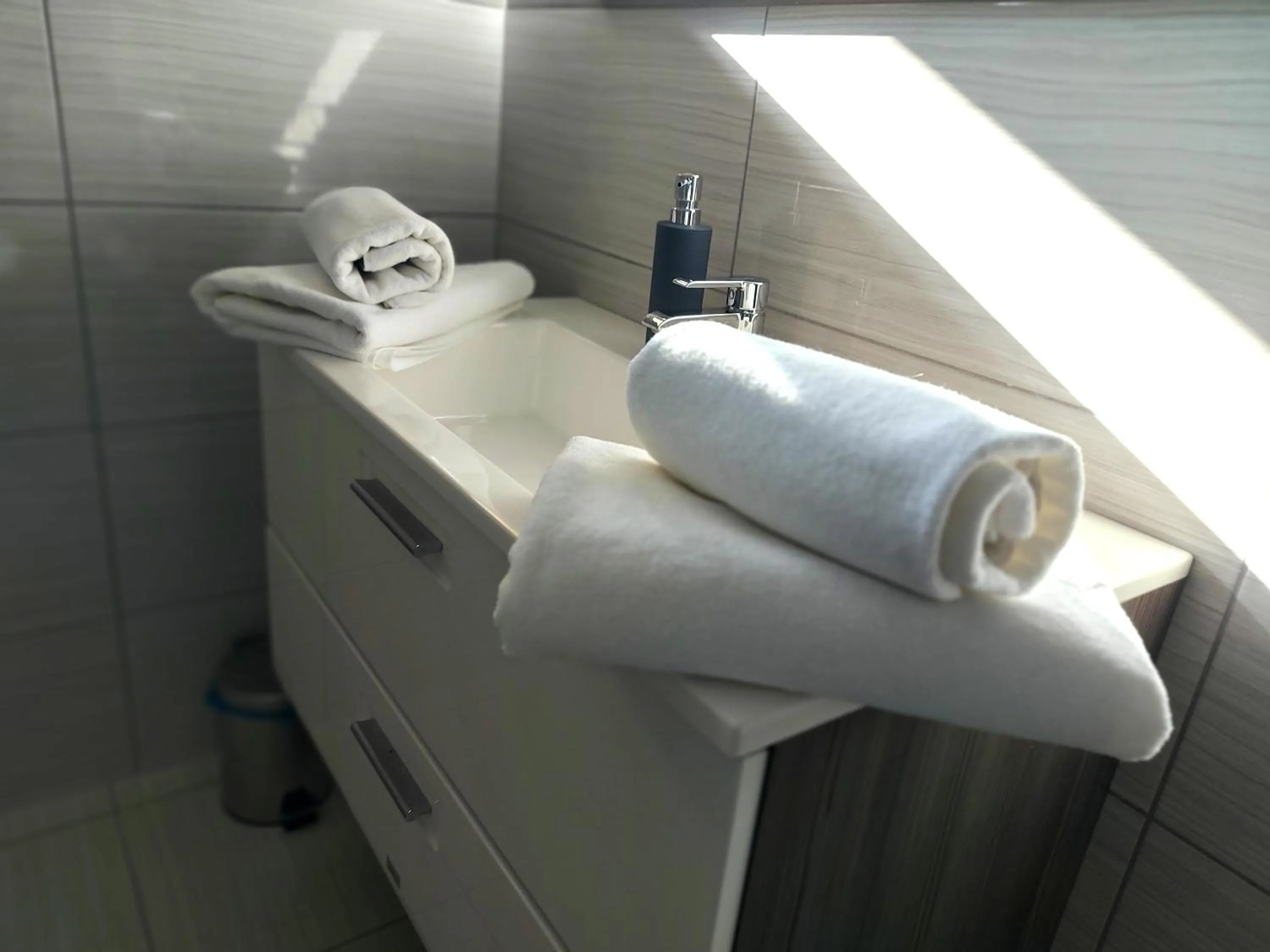 Toilet in Cafe Relax Apartments