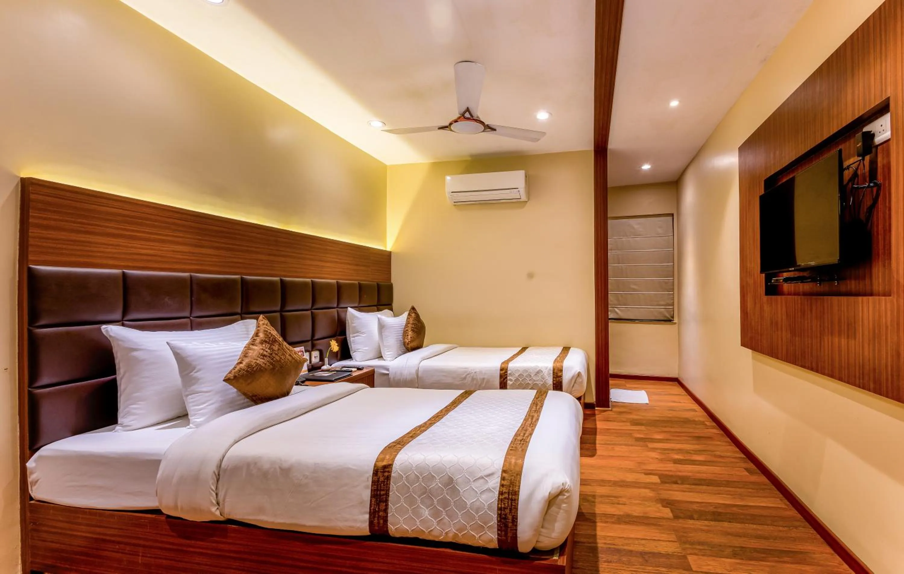 Bedroom, Bed in Hotel Sawood International