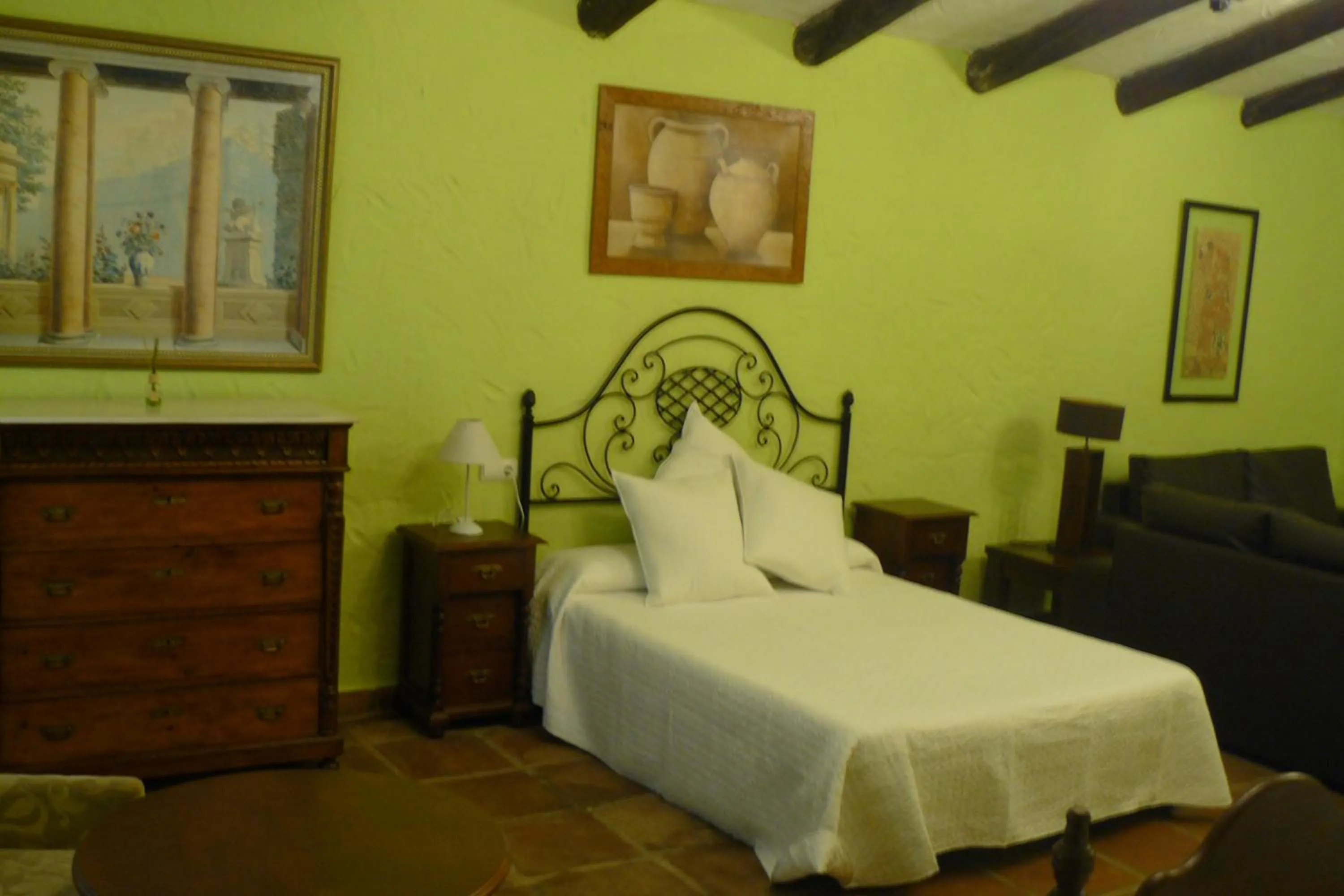 Bed in Hotel Restaurante Las Buitreras