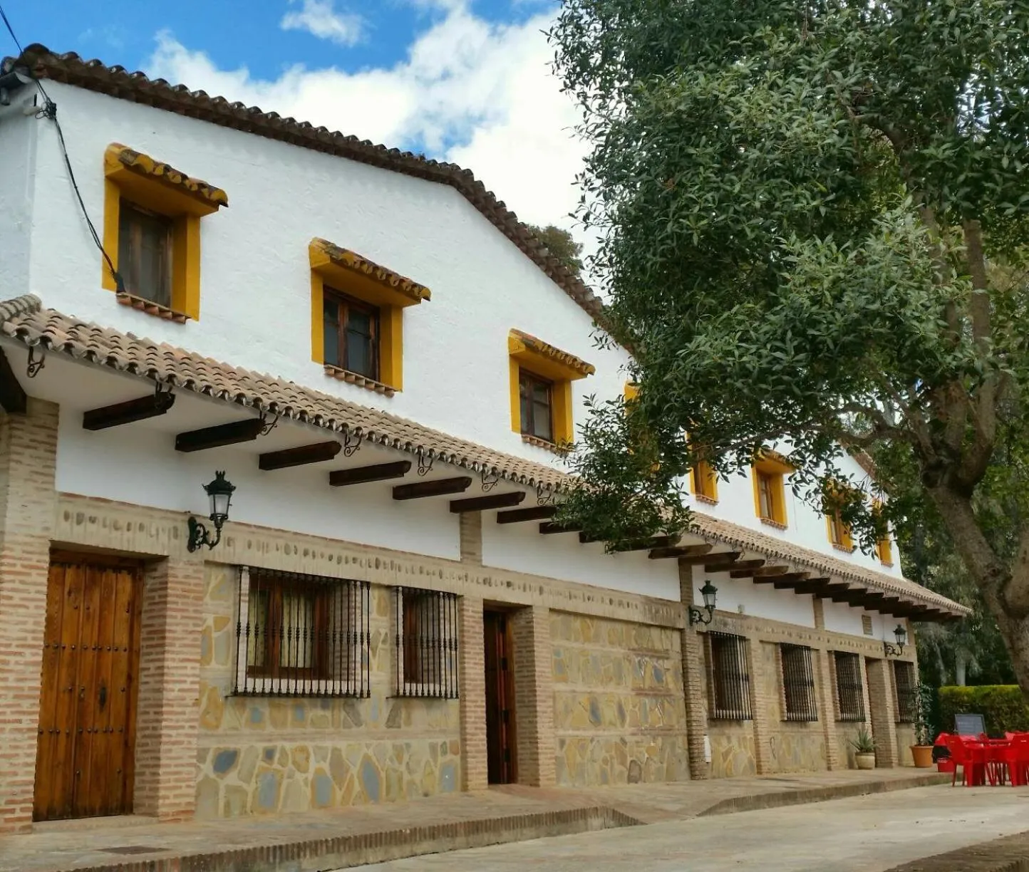Garden in Hotel Restaurante Las Buitreras