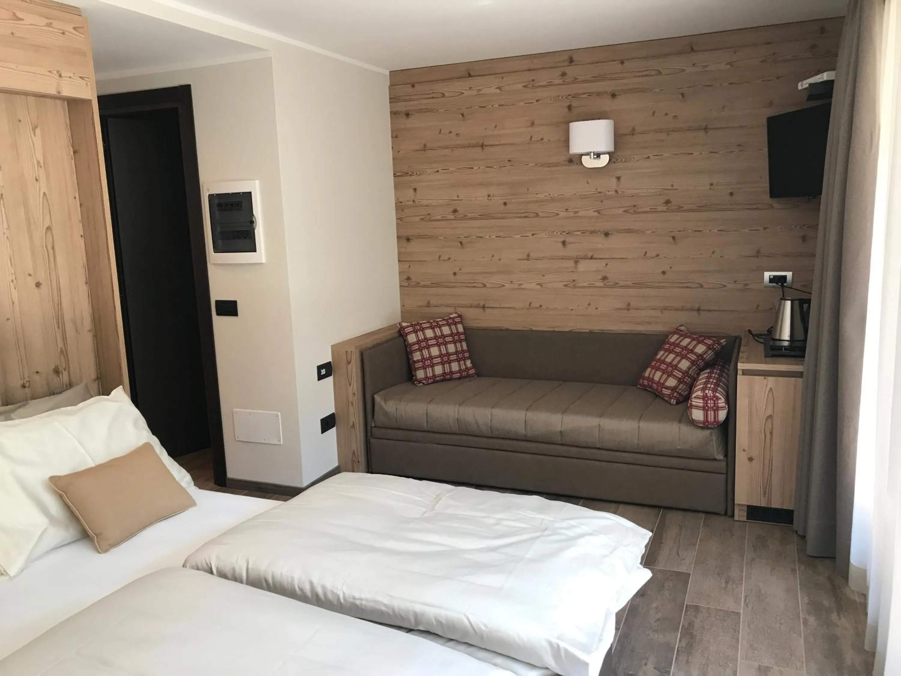 Bed in Hotel Le Cime