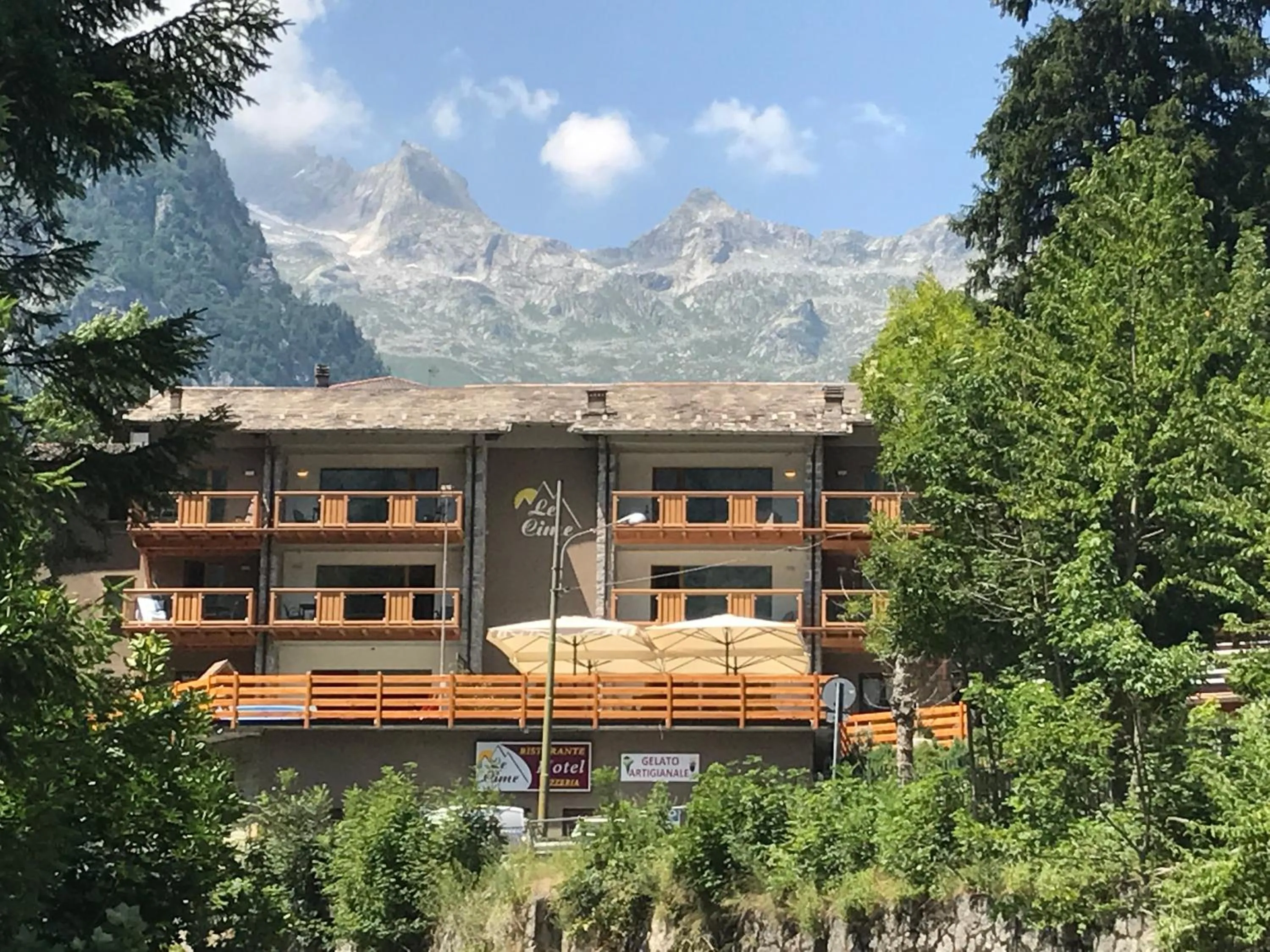 Property building in Hotel Le Cime