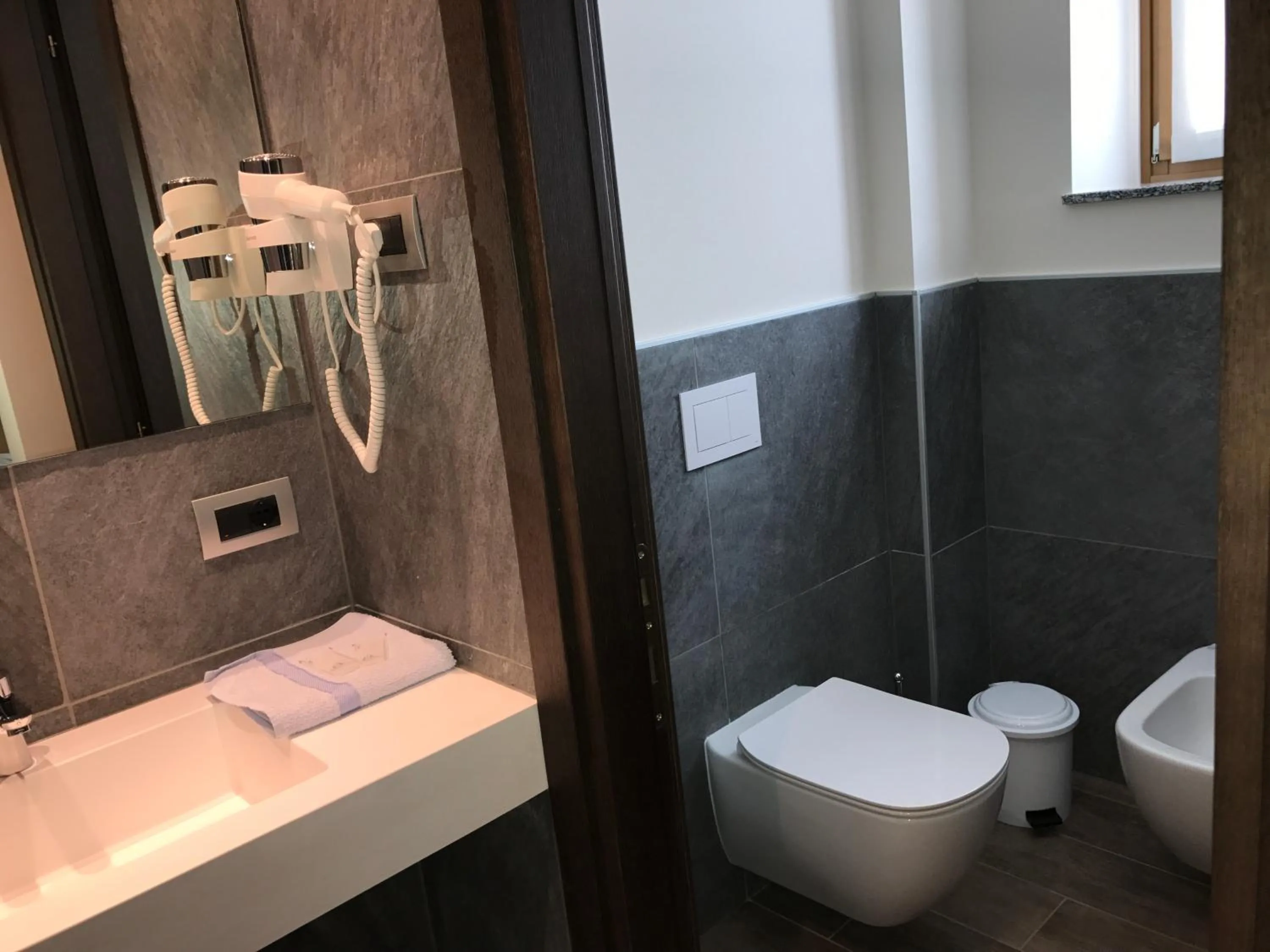 Toilet in Hotel Le Cime