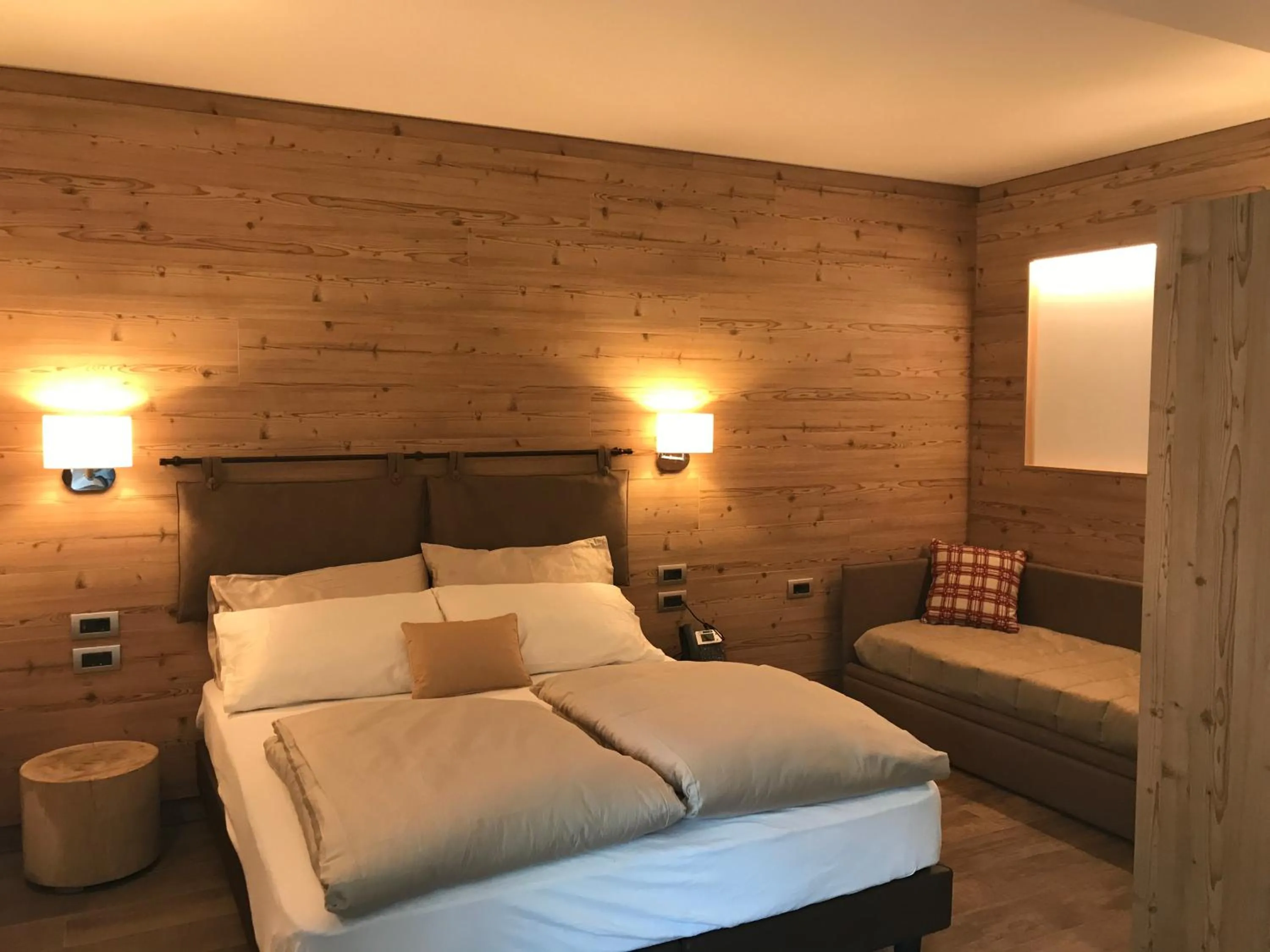 Bed in Hotel Le Cime