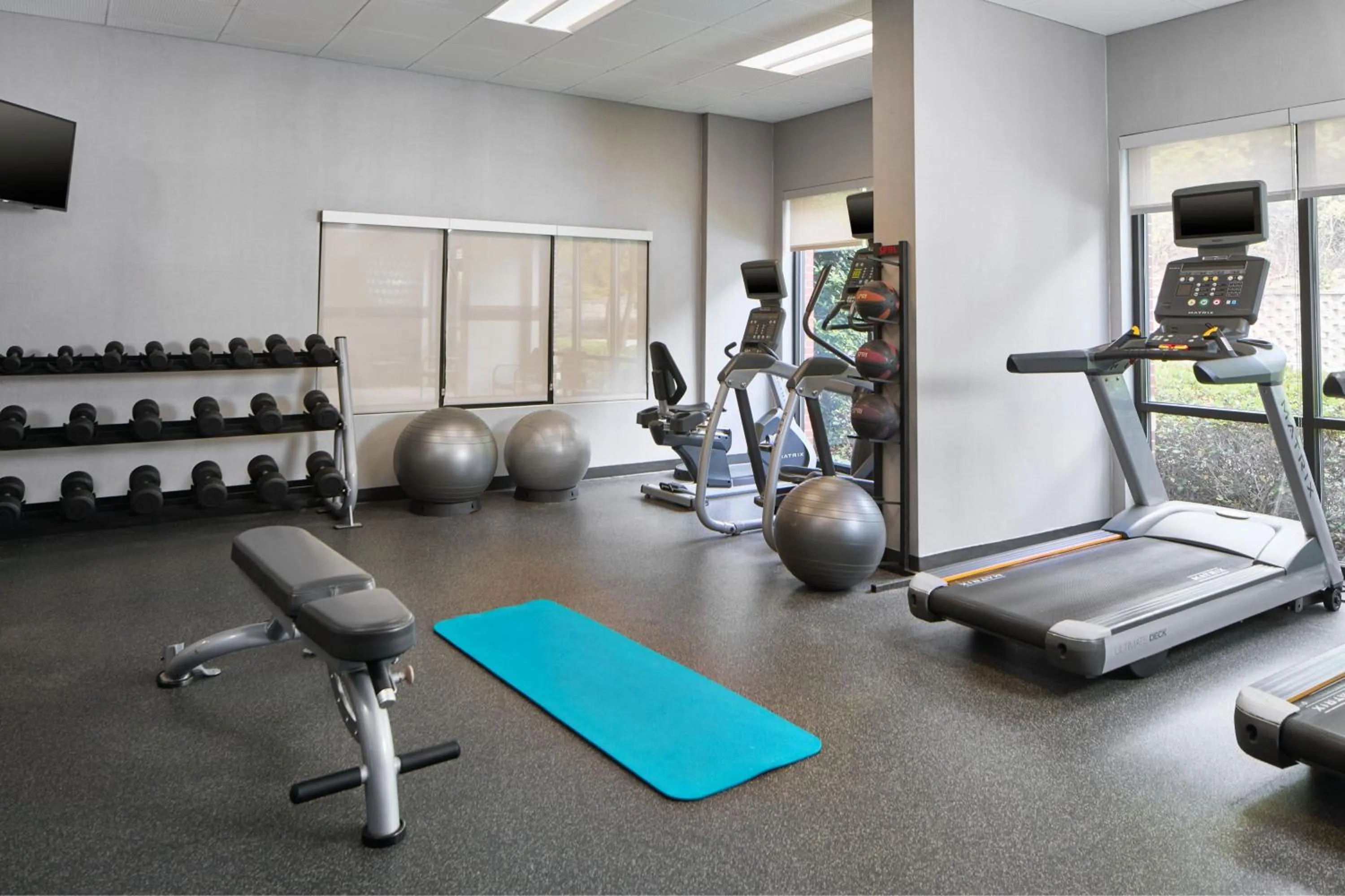 Fitness centre/facilities in Courtyard by Marriott Atlanta NE/Duluth Sugarloaf