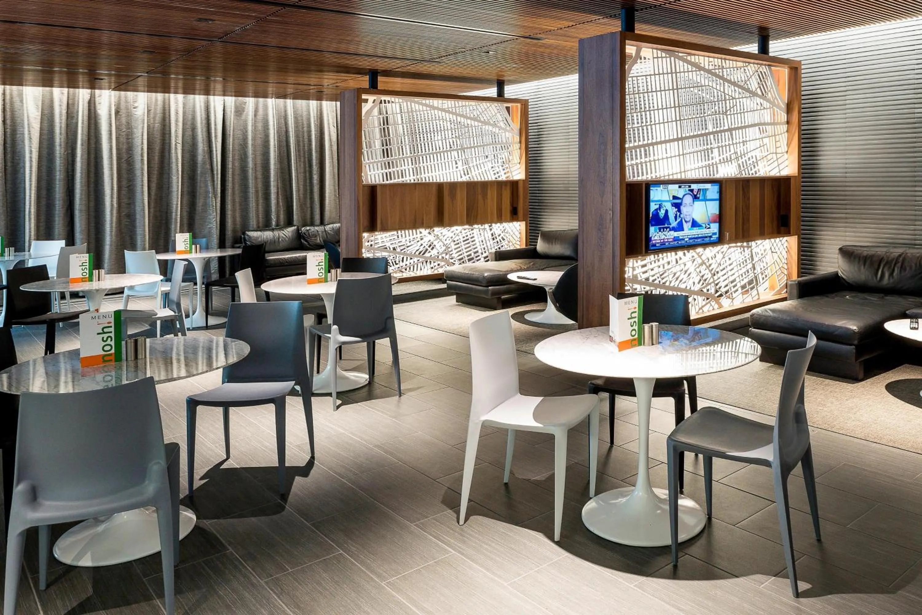 Restaurant/places to eat in Courtyard by Marriott Long Island City/New York Manhattan View