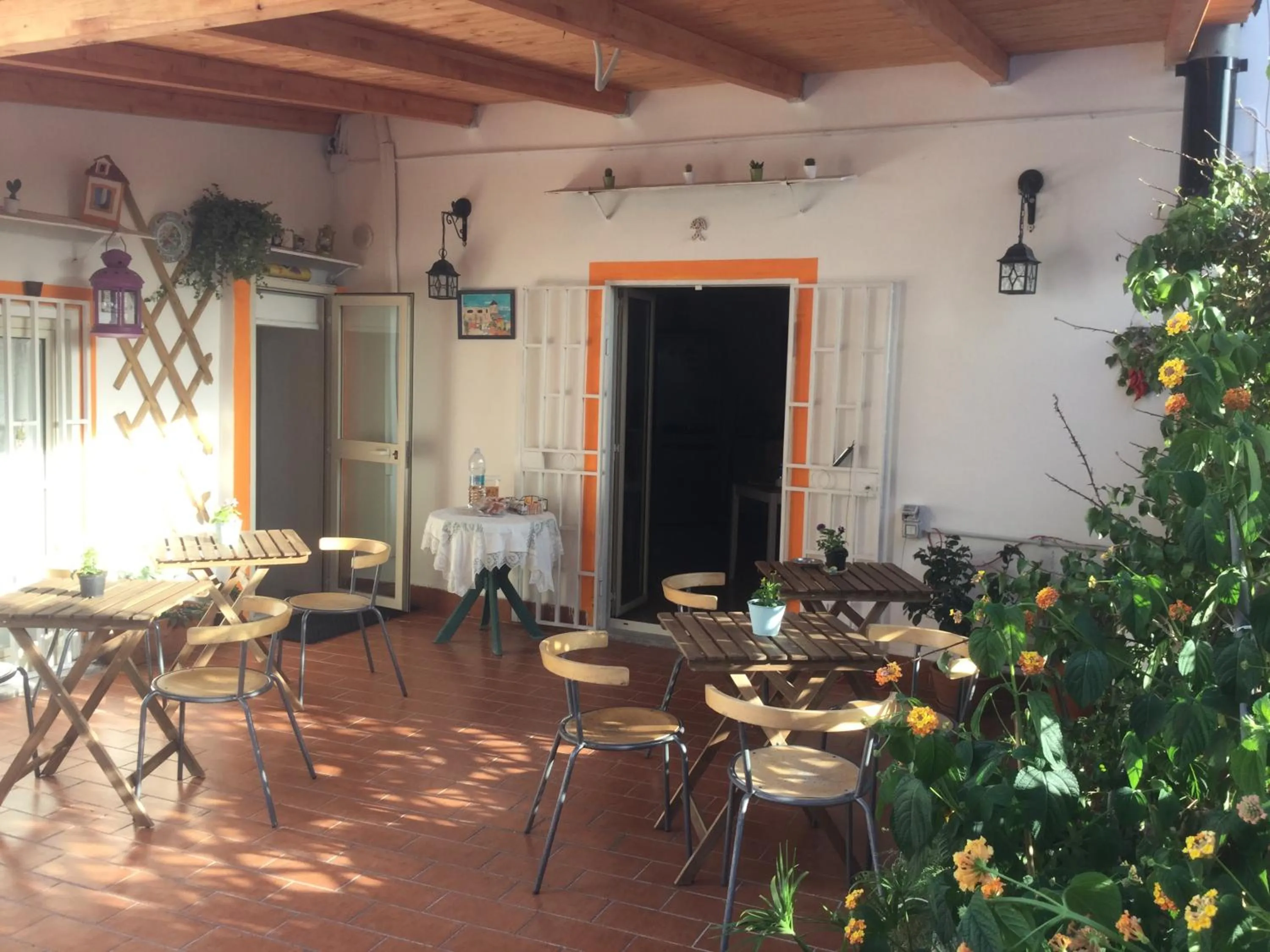 Patio in B&B La Terrazza Napoli