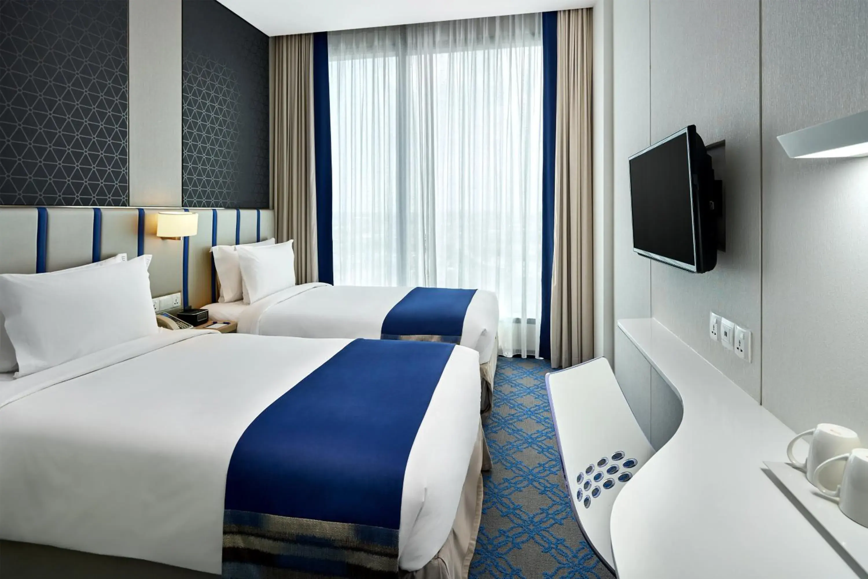 Photo of the whole room, Bed in Holiday Inn Express Singapore Katong by IHG Photo of the whole room, Bed in Holiday Inn Express Singapore Katong by IHG