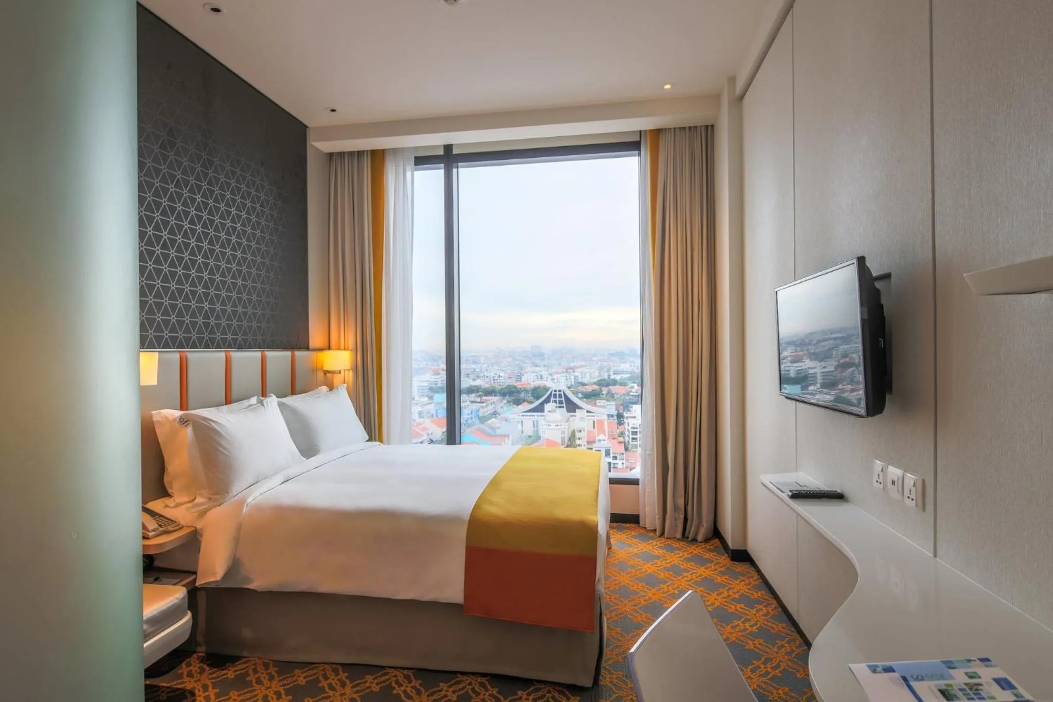 Photo of the whole room, Bed in Holiday Inn Express Singapore Katong by IHG