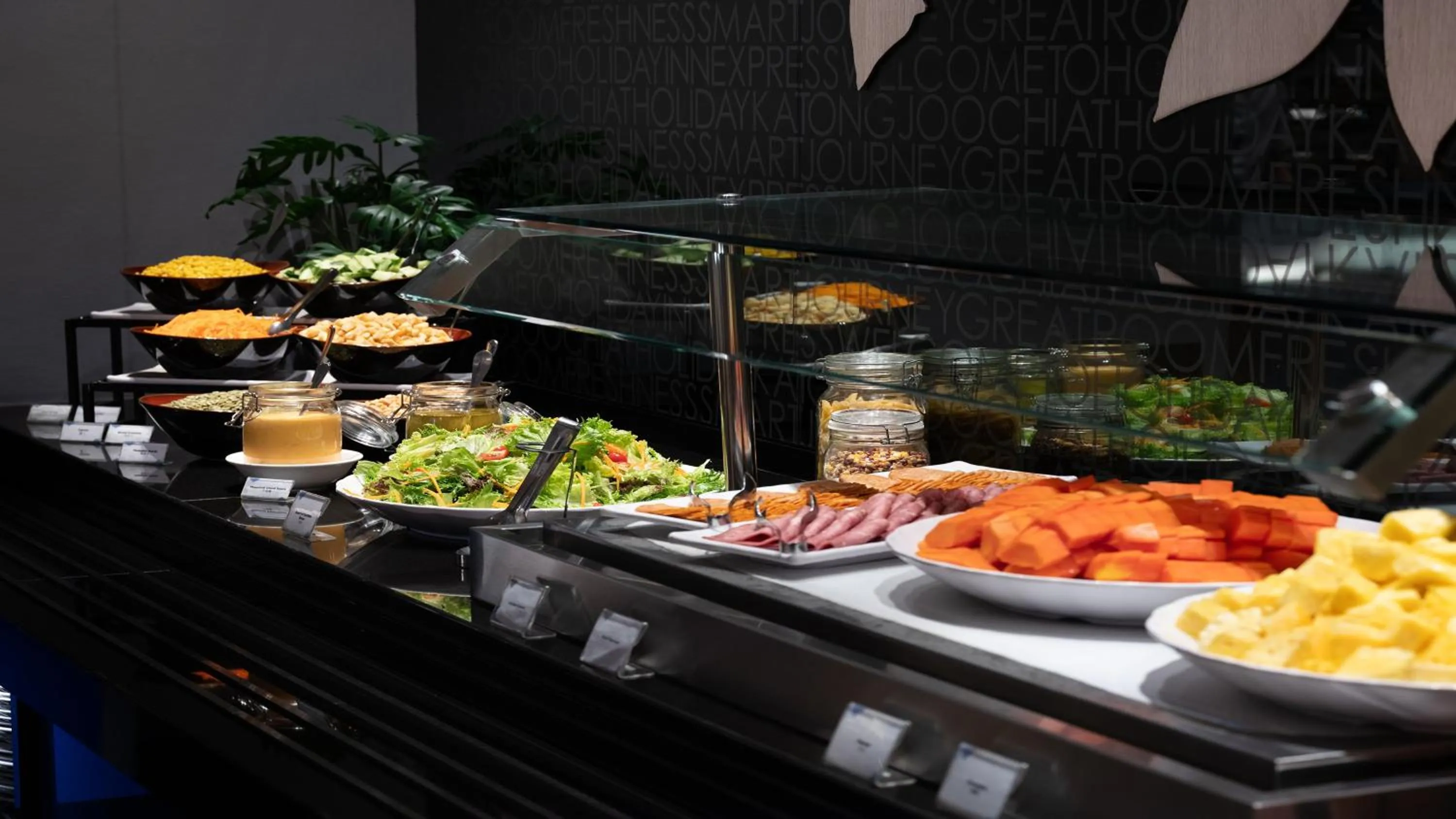 Restaurant/places to eat in Holiday Inn Express Singapore Katong by IHG