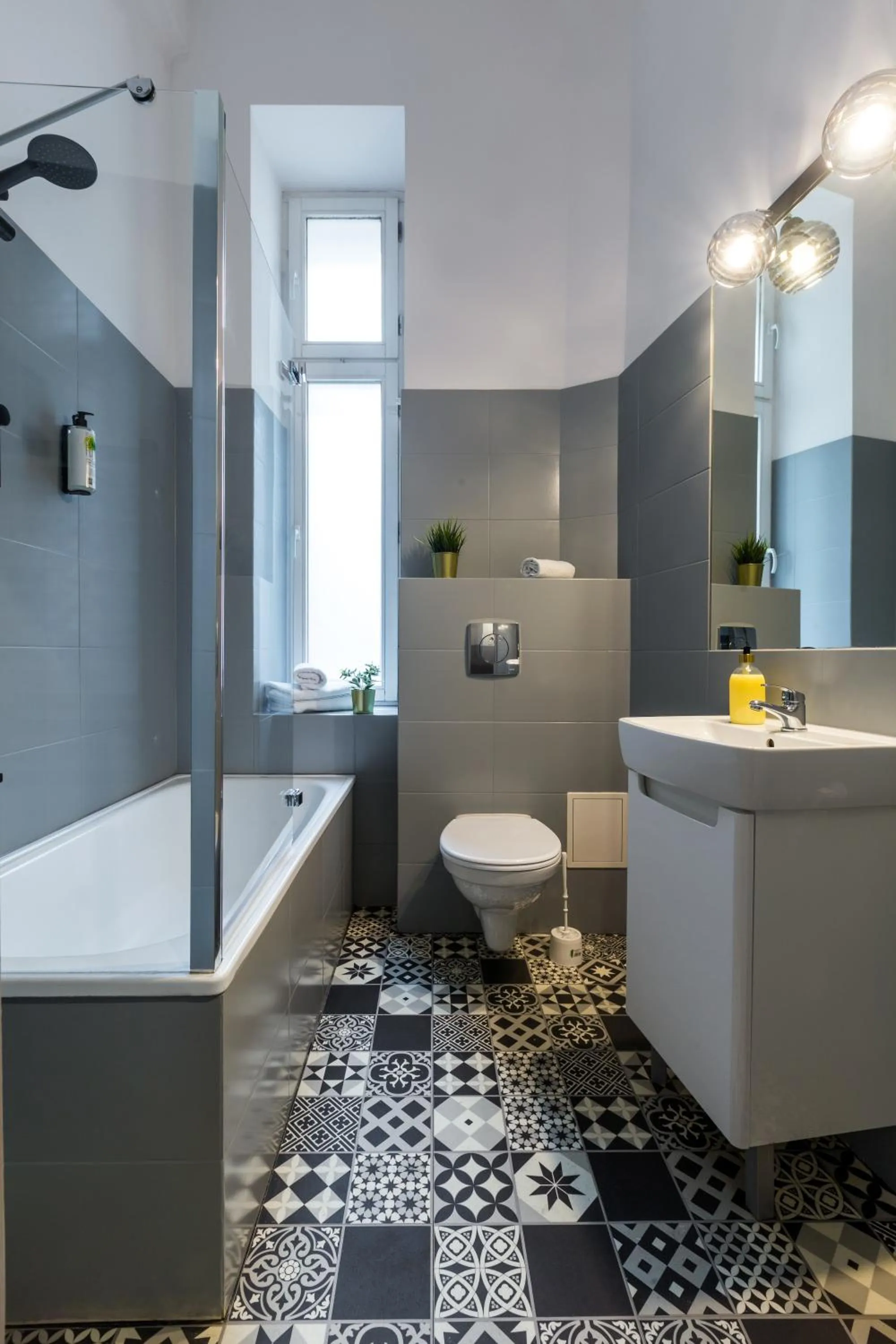 Bathroom in Wawel Cracow Old City Apartments - Friendhouse Apartments