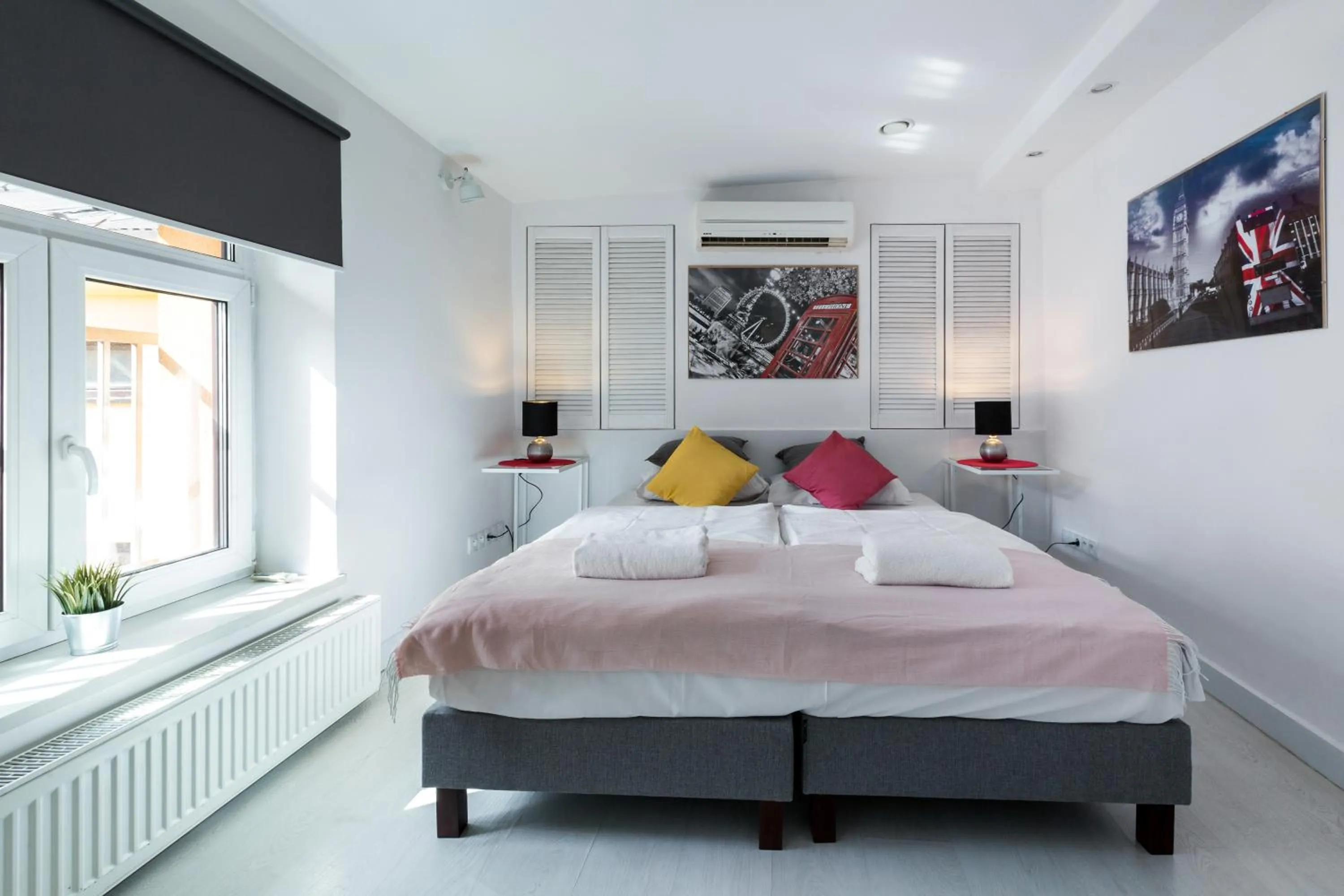 Bed in Wawel Cracow Old City Apartments - Friendhouse Apartments