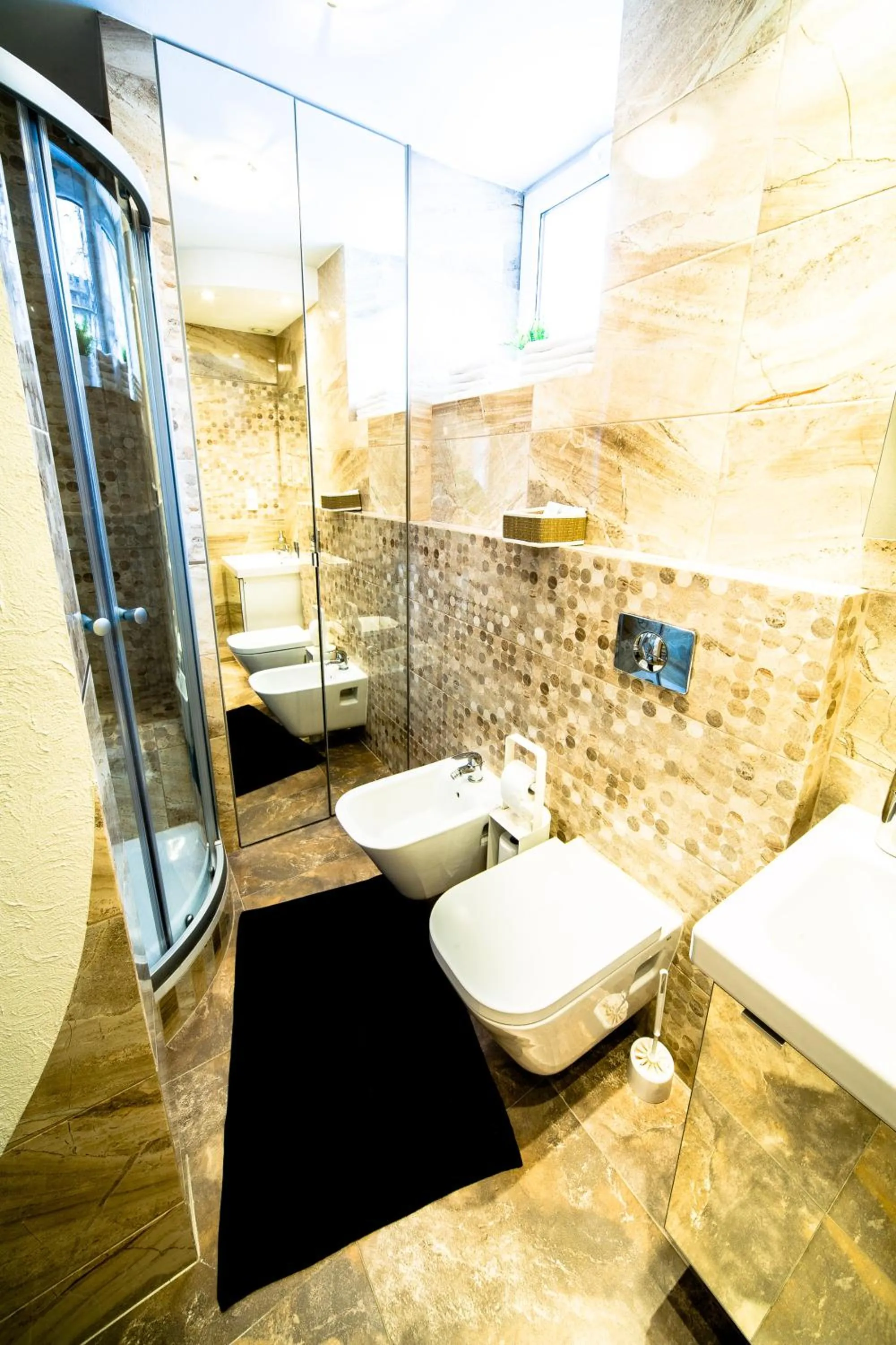 Bathroom in Wawel Cracow Old City Apartments - Friendhouse Apartments