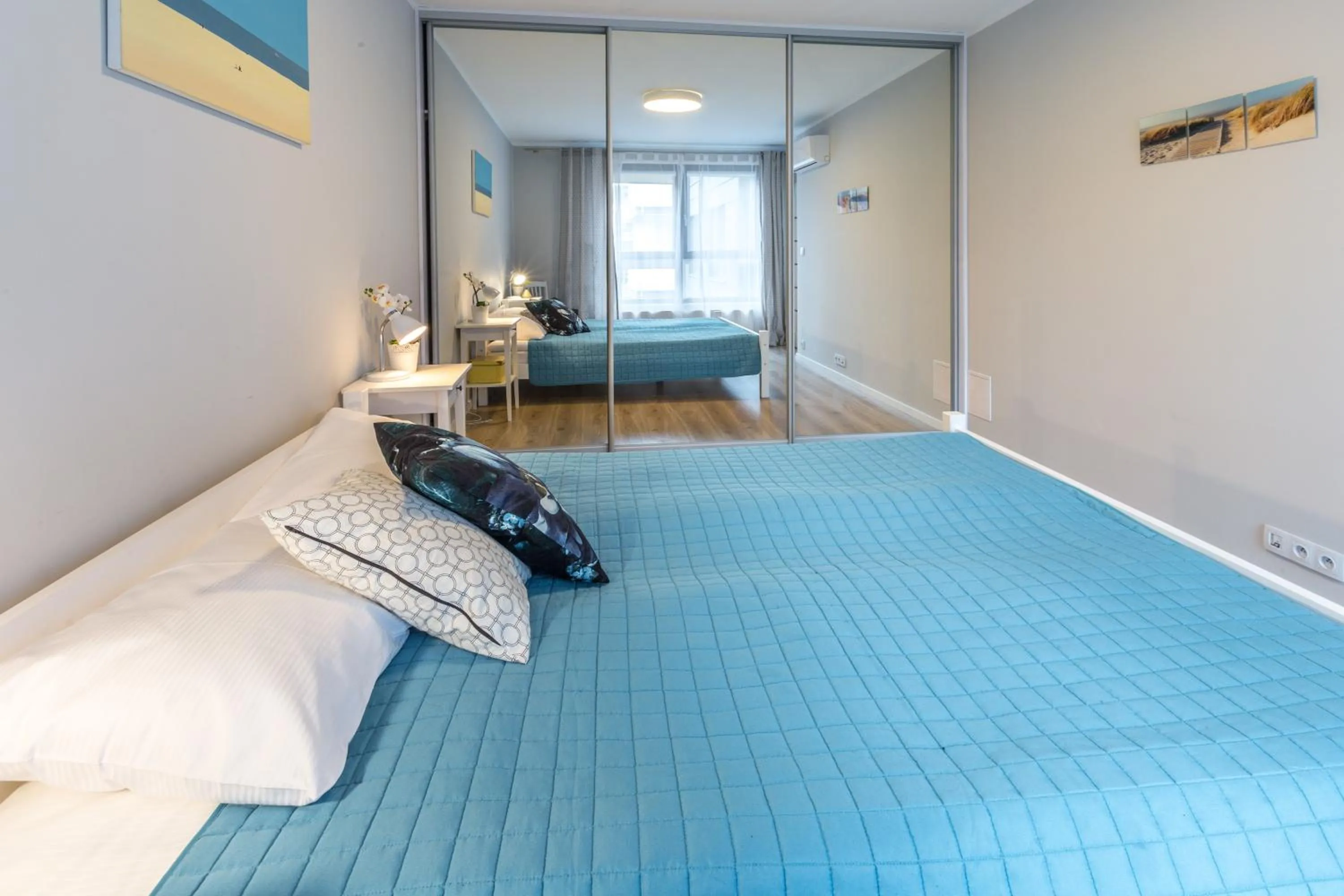 Bedroom, Bed in Wawel Cracow Old City Apartments - Friendhouse Apartments