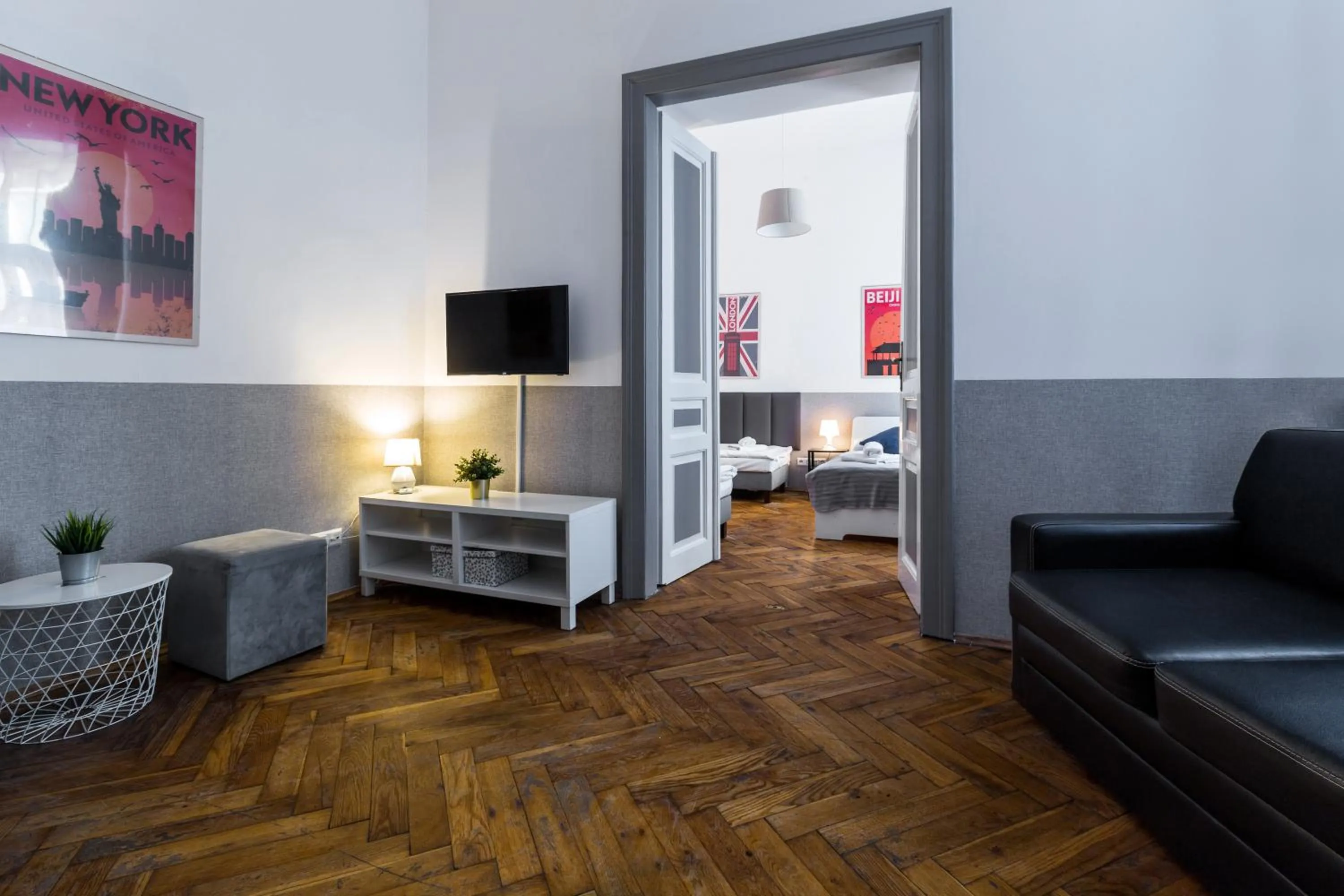 TV and multimedia in Wawel Cracow Old City Apartments - Friendhouse Apartments