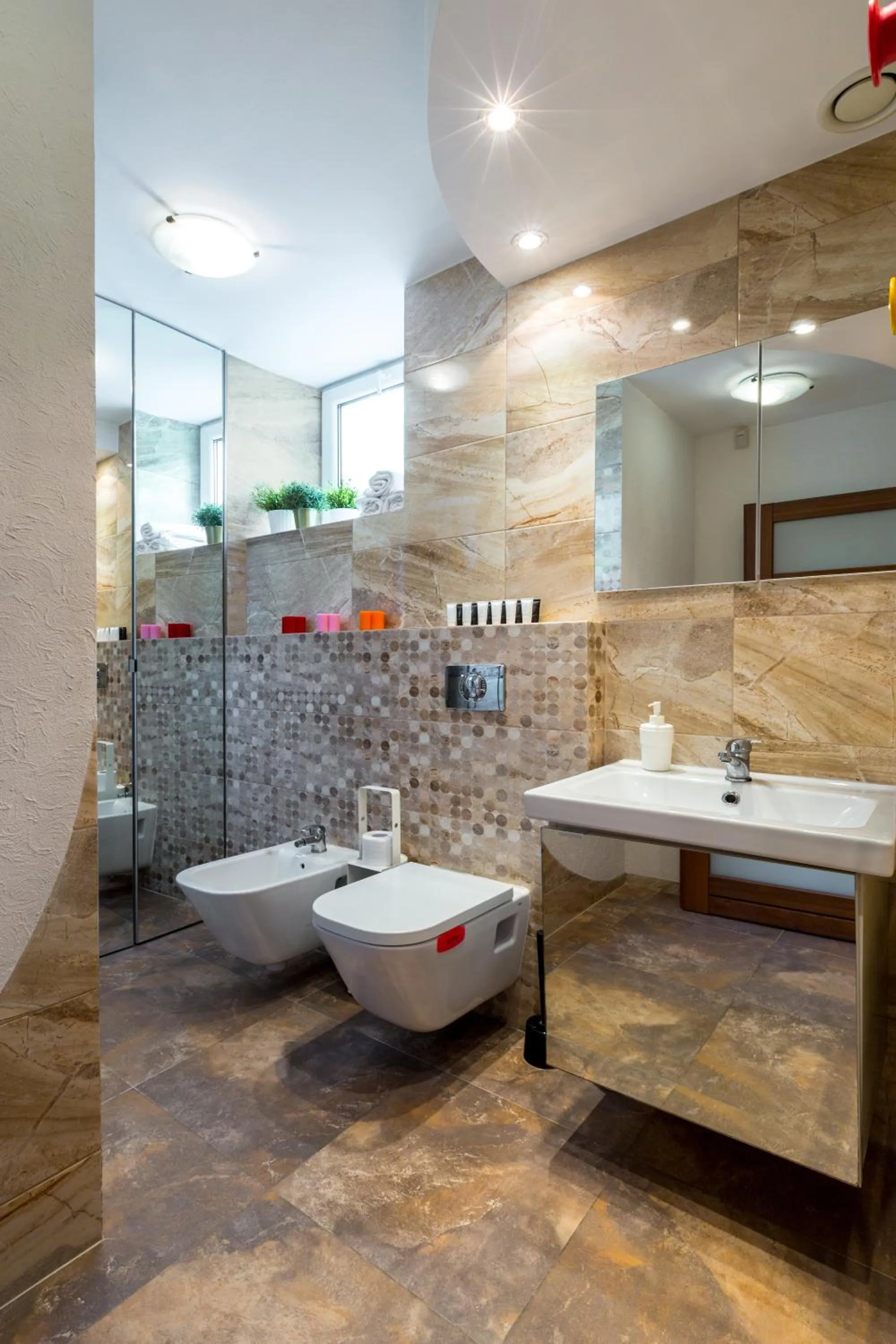 Toilet in Wawel Cracow Old City Apartments - Friendhouse Apartments