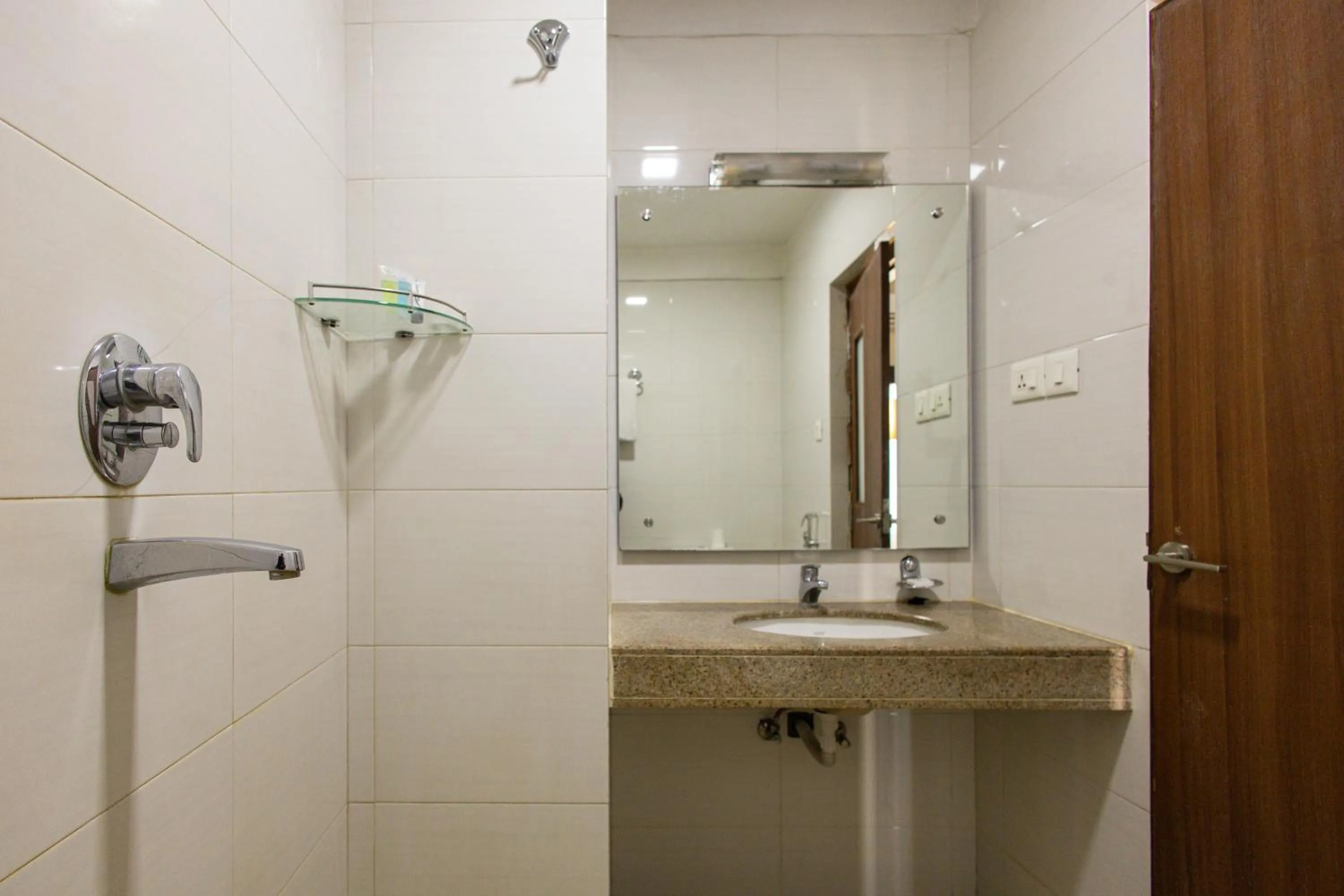 Shower in Hotel Arts Kathmandu