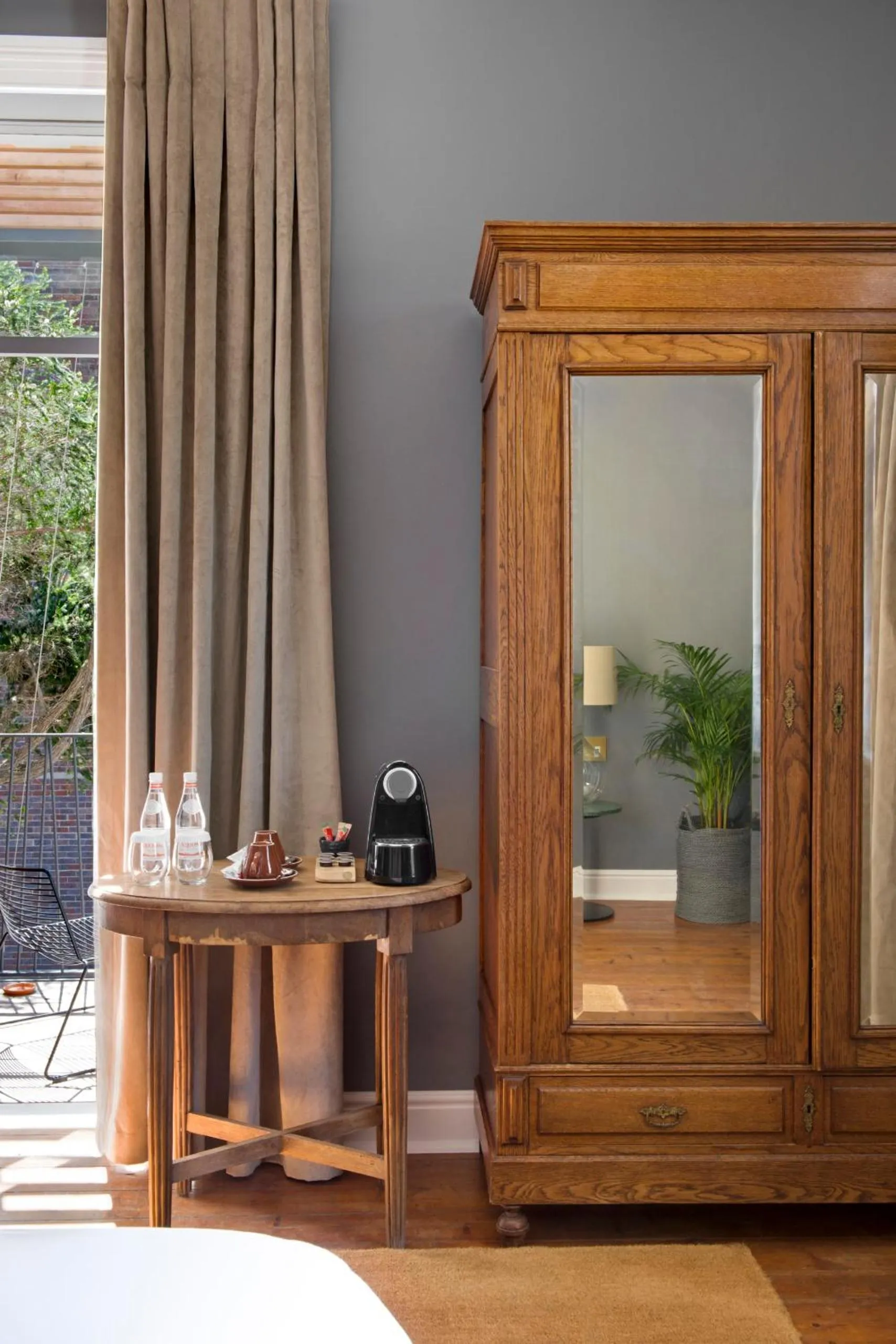 Coffee/tea facilities in Harpers House