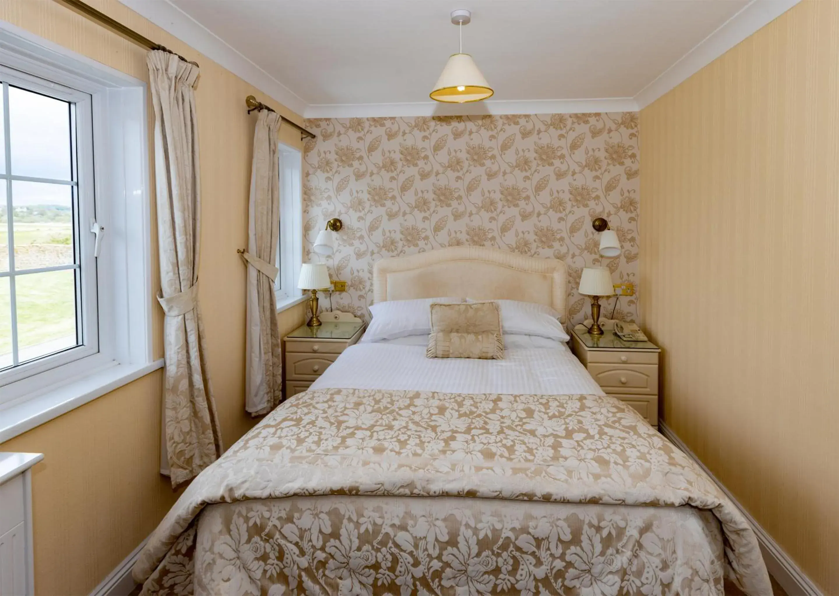 Standard Double or Twin Room in Haddon House Hotel Standard Double or Twin Room in Haddon House Hotel