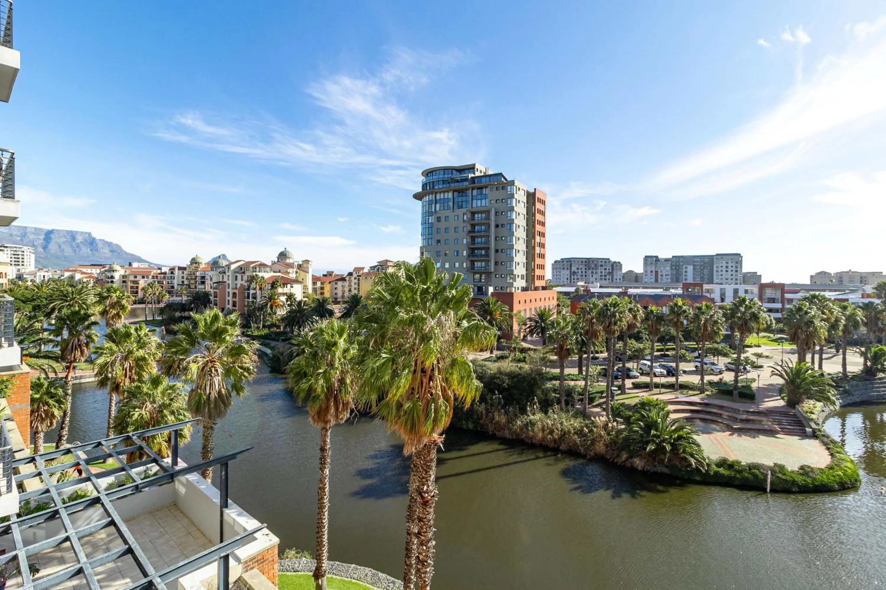 Lake view in Citystay Apartments Century City