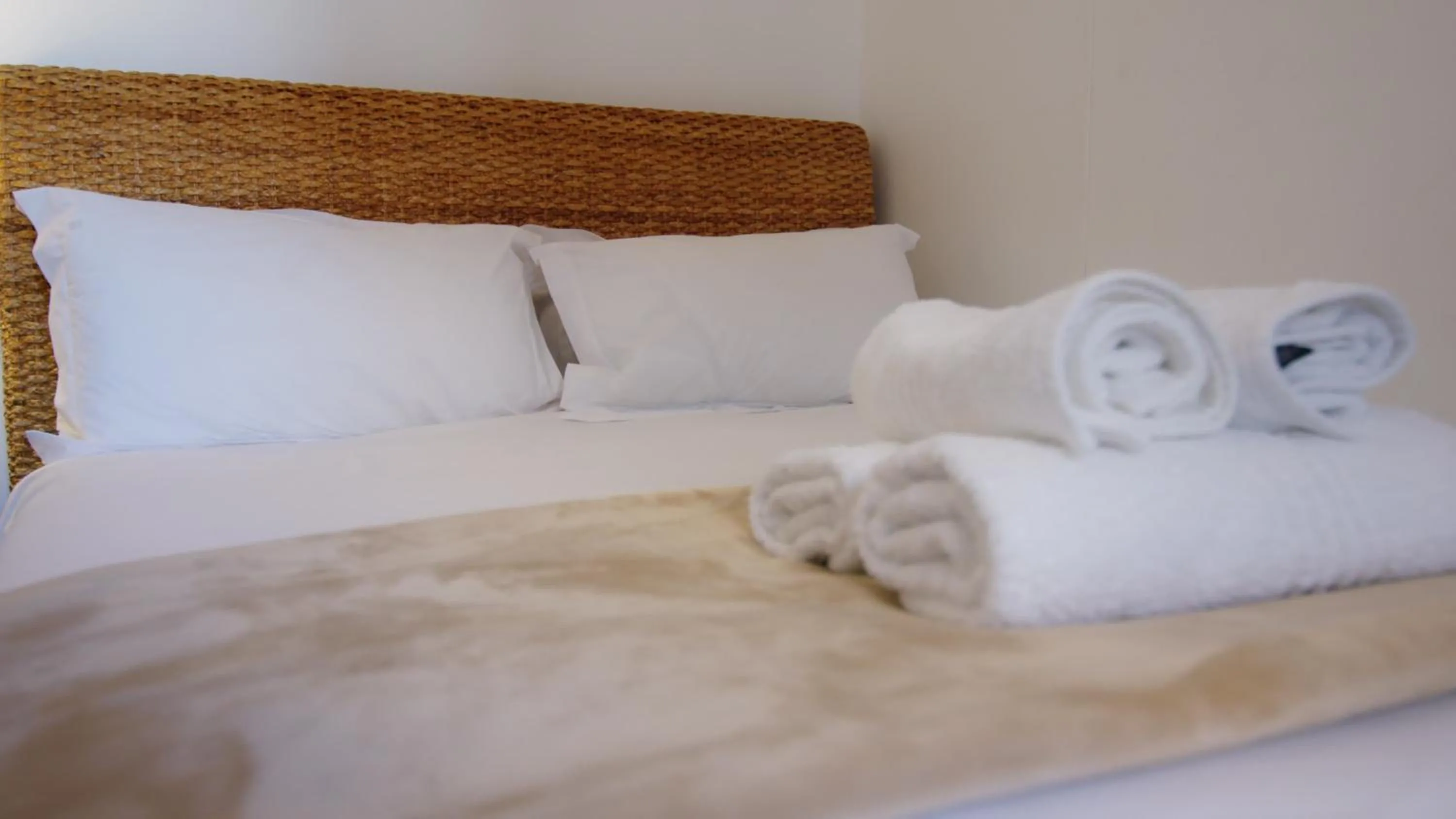 Bed in Citystay Apartments Century City