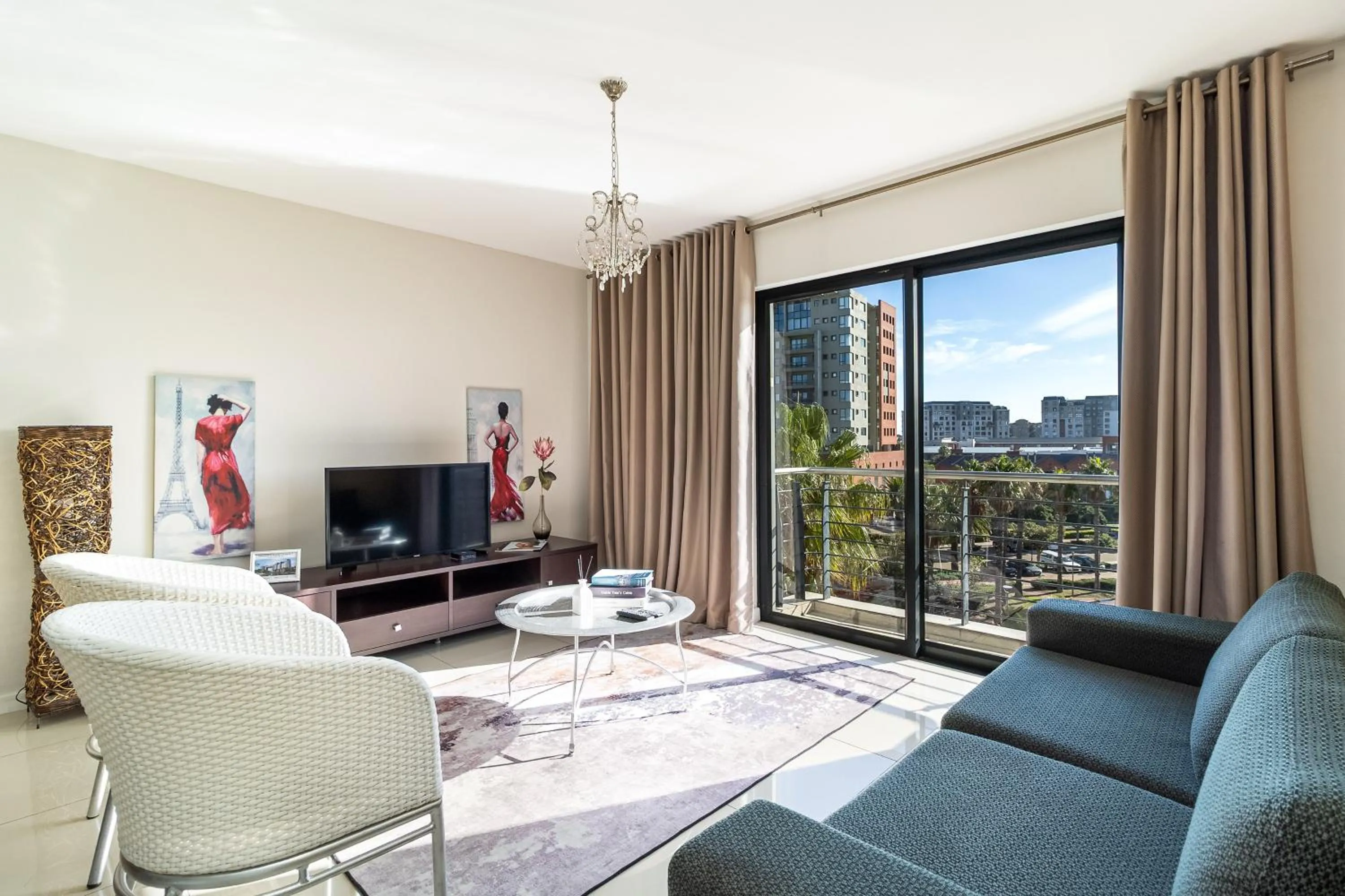 Living room in Citystay Apartments Century City
