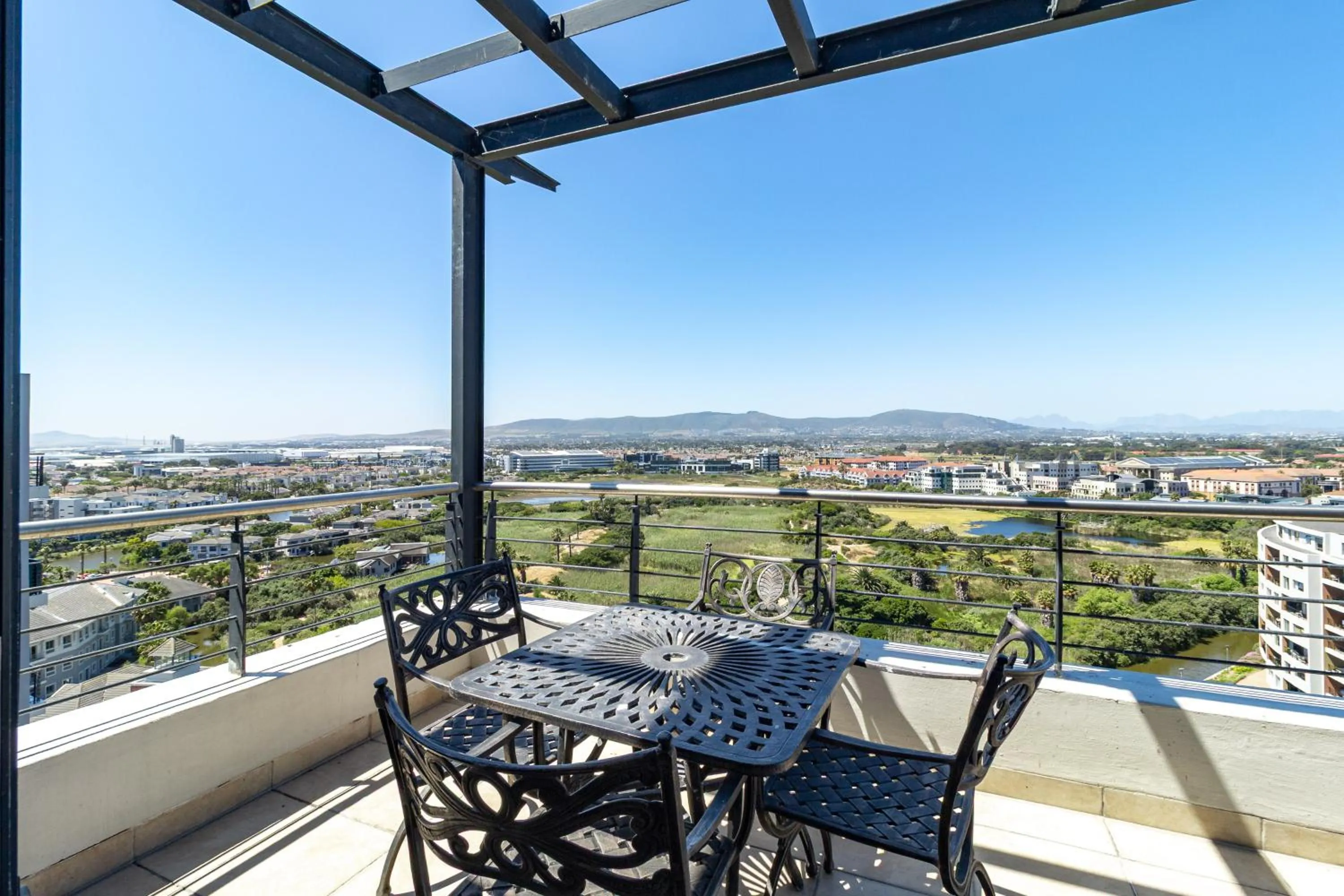 Patio in Citystay Apartments Century City