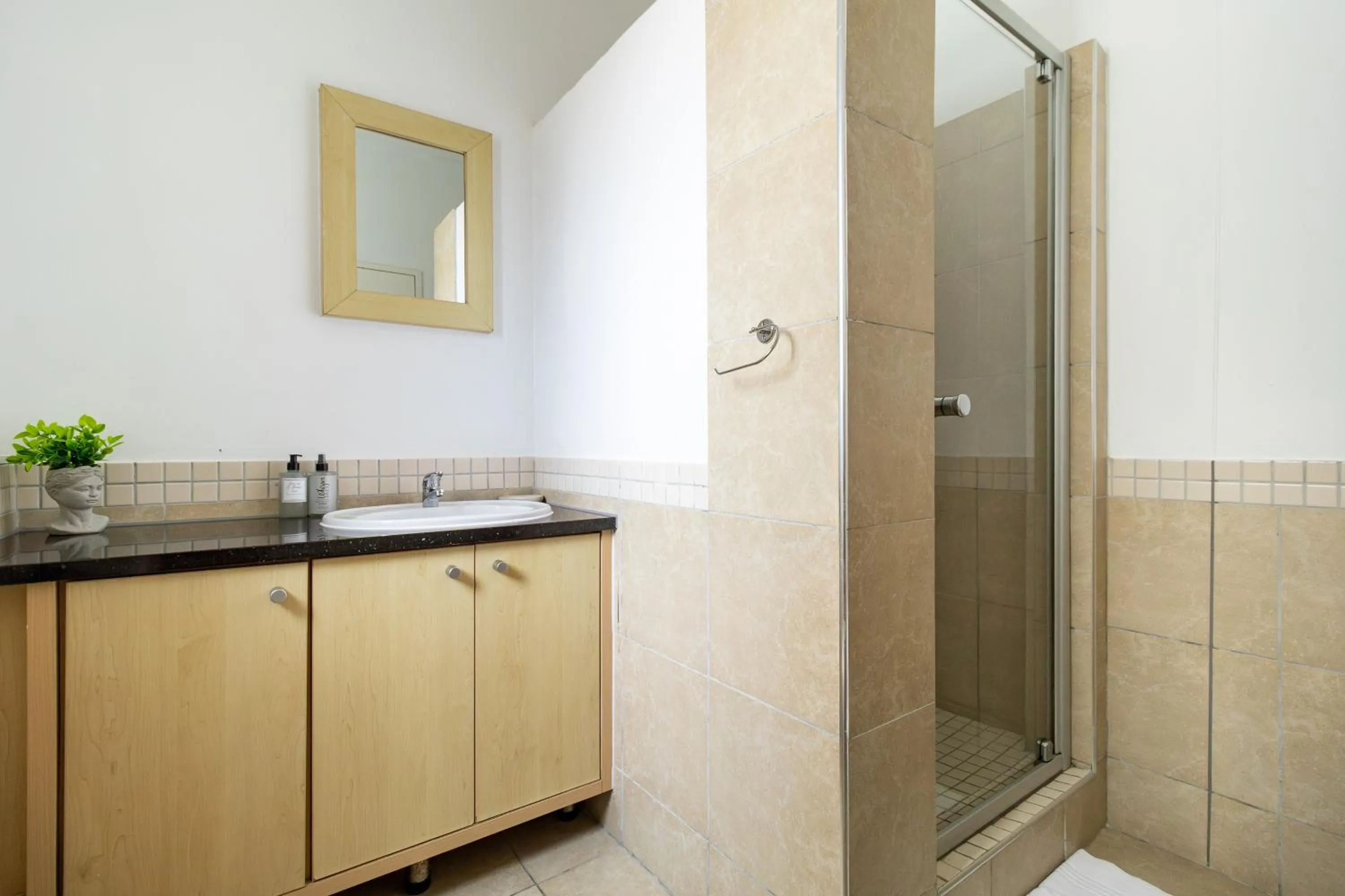 Bathroom in Citystay Apartments Century City