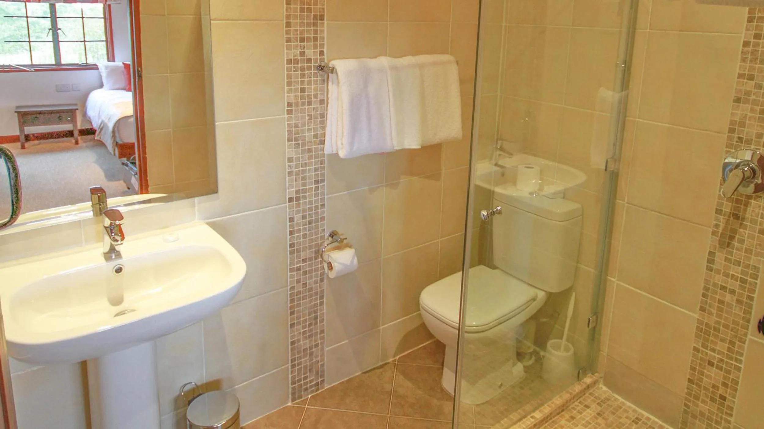 Bathroom in The Ark Lodge