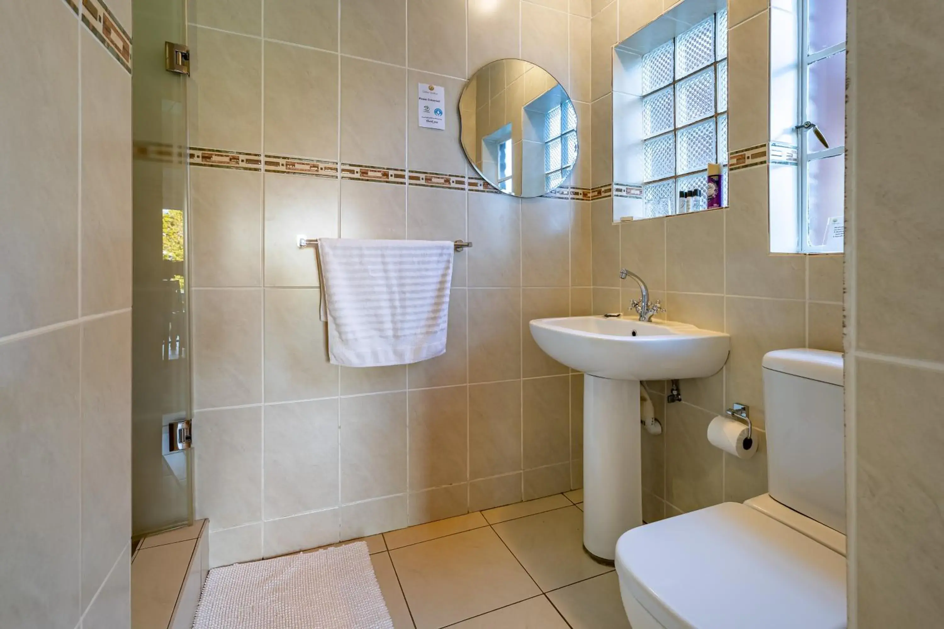 Standard Double Room - single occupancy in Botleng Guest House Standard Double Room - single occupancy in Botleng Guest House