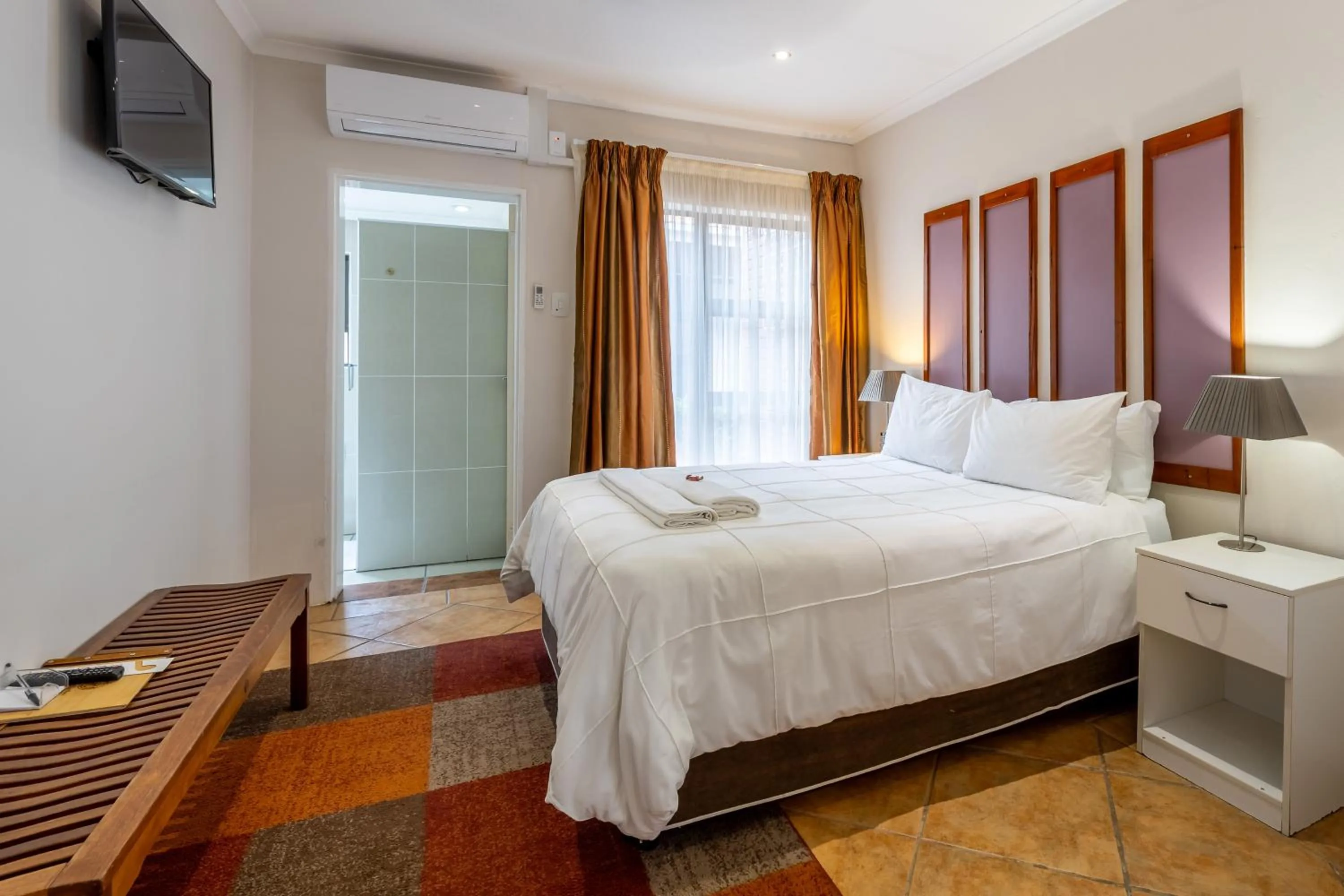 Bed in Botleng Guest House