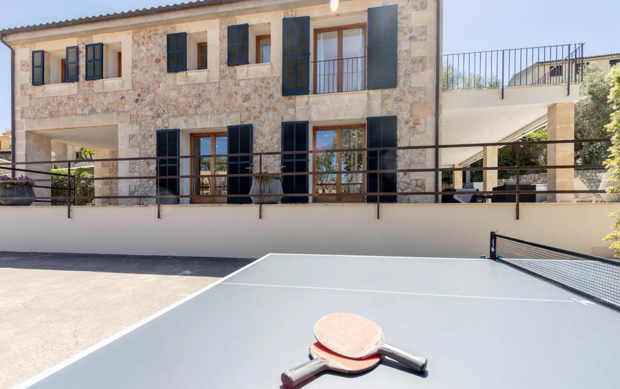 Table tennis in Villa Can Menut Nou