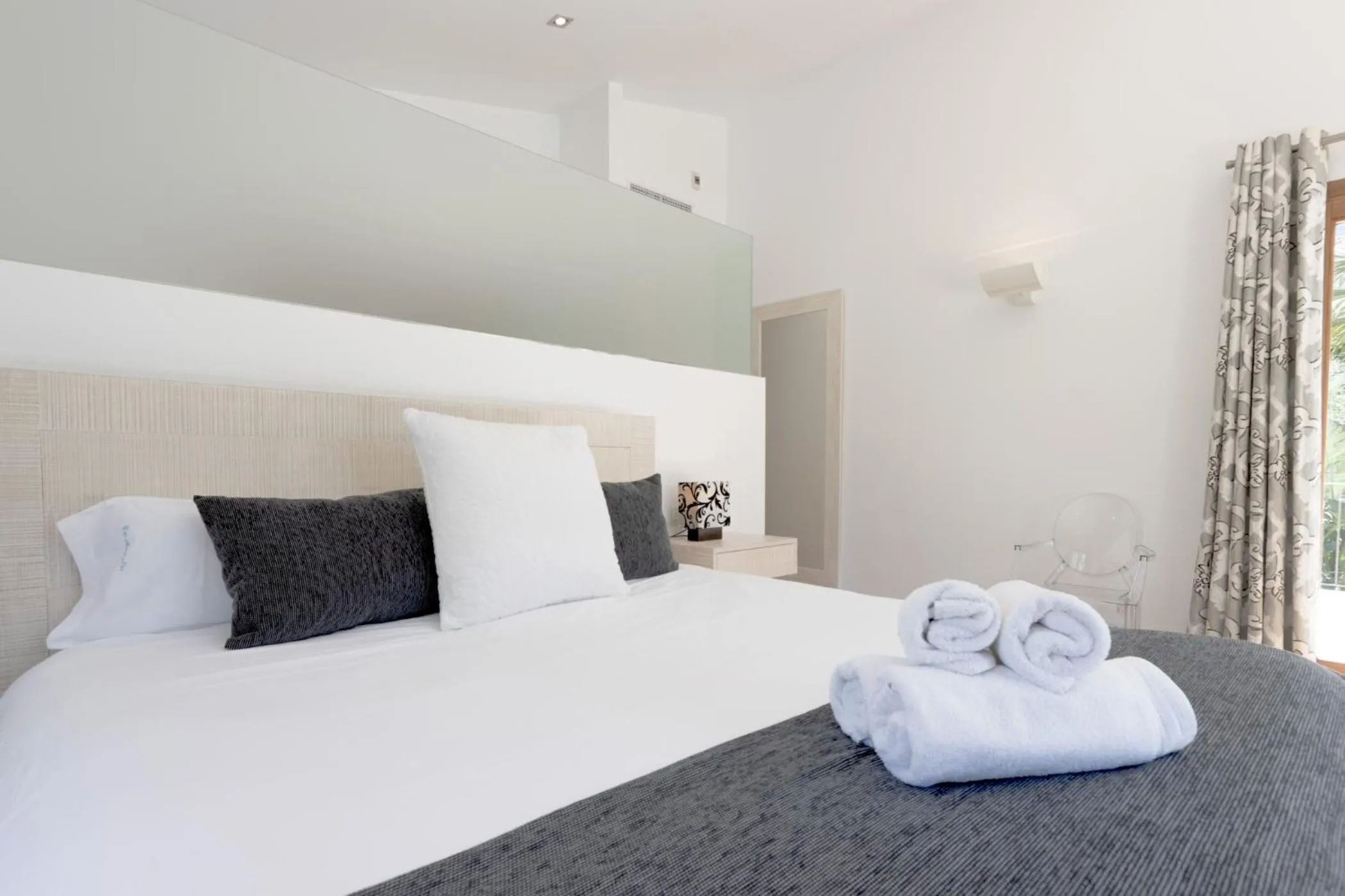 Bedroom, Bed in Villa Can Menut Nou