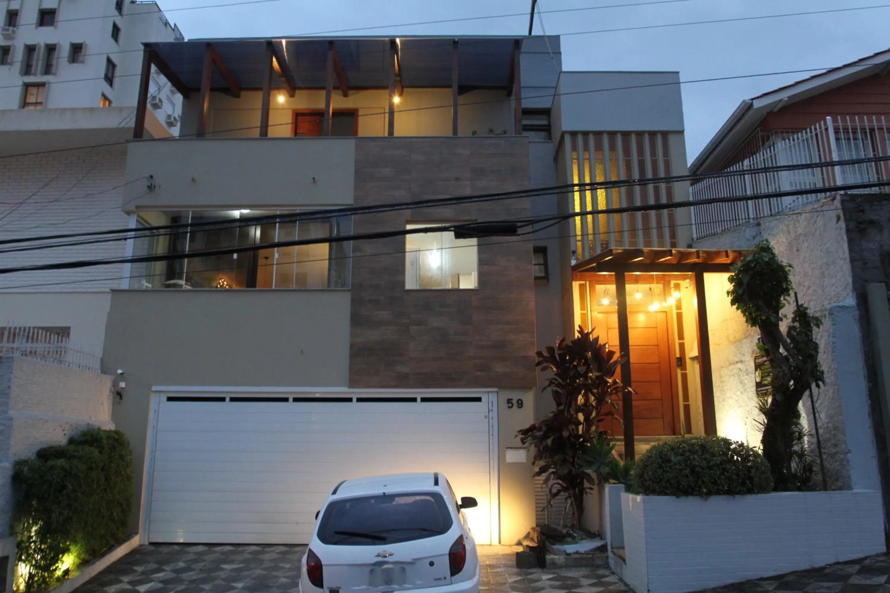 Facade/entrance in Pup Hostel SC