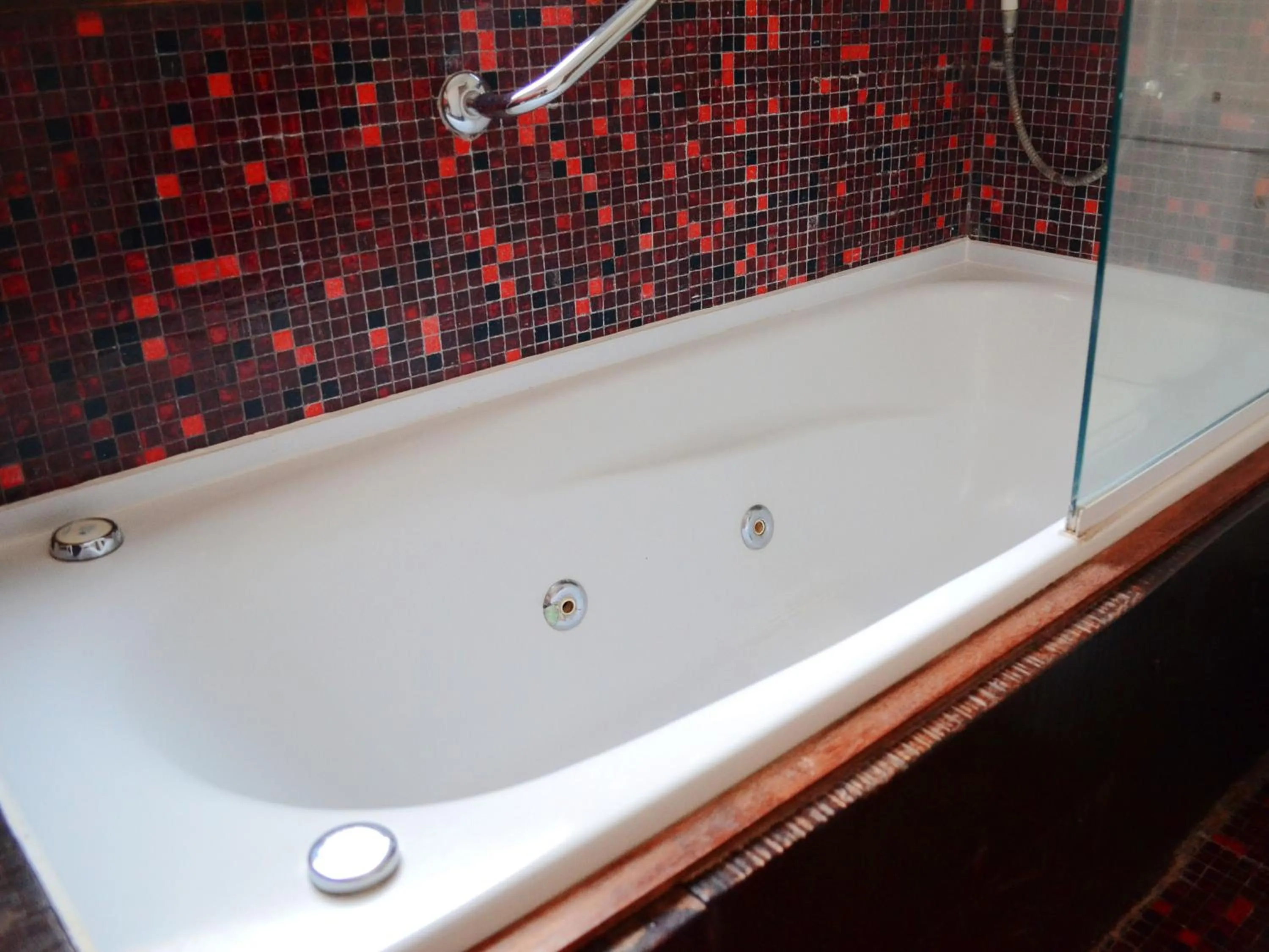 Hot Tub in Altos Medanos Cabañas & Club de Bosque