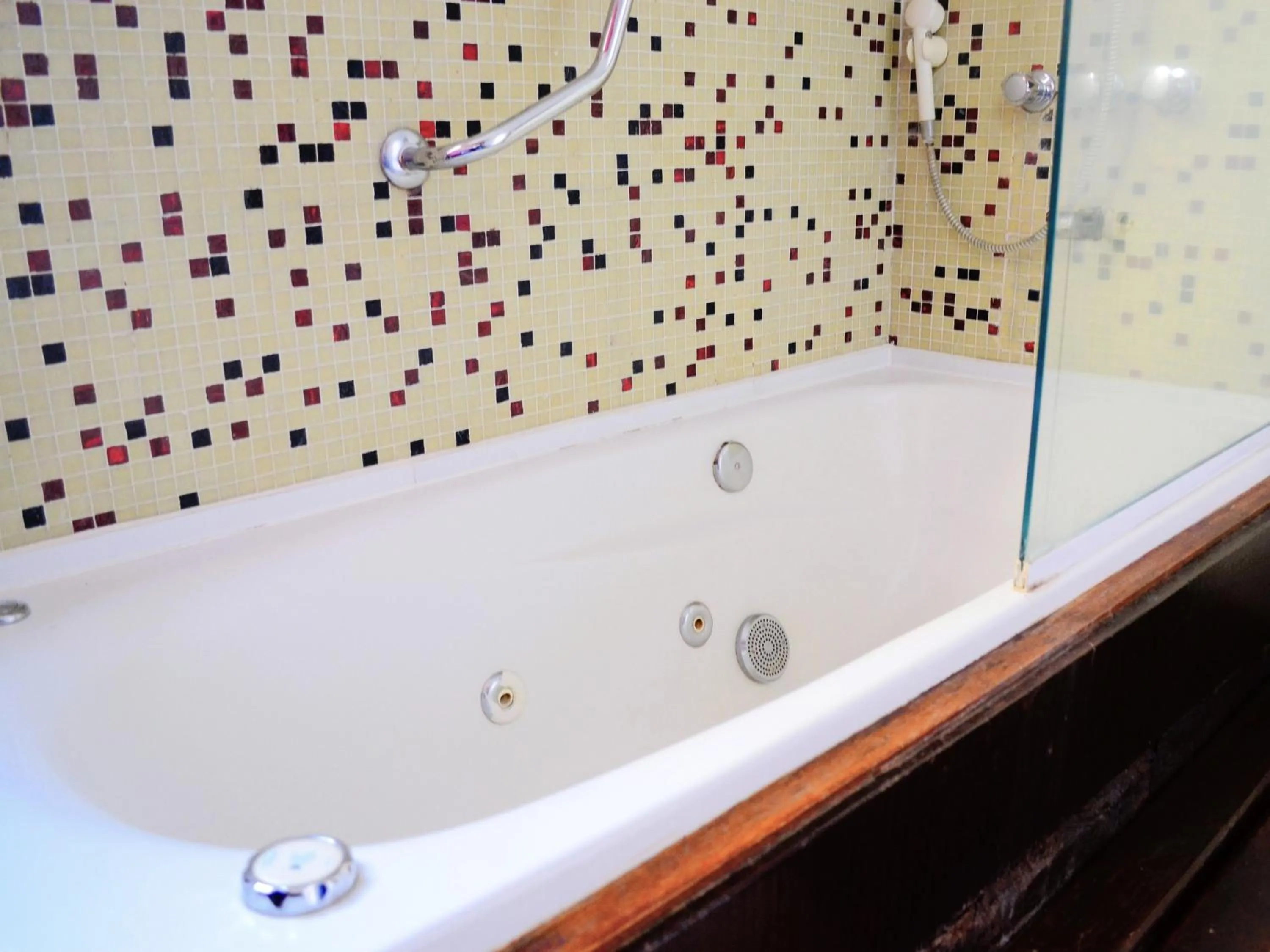 Hot Tub in Altos Medanos Cabañas & Club de Bosque